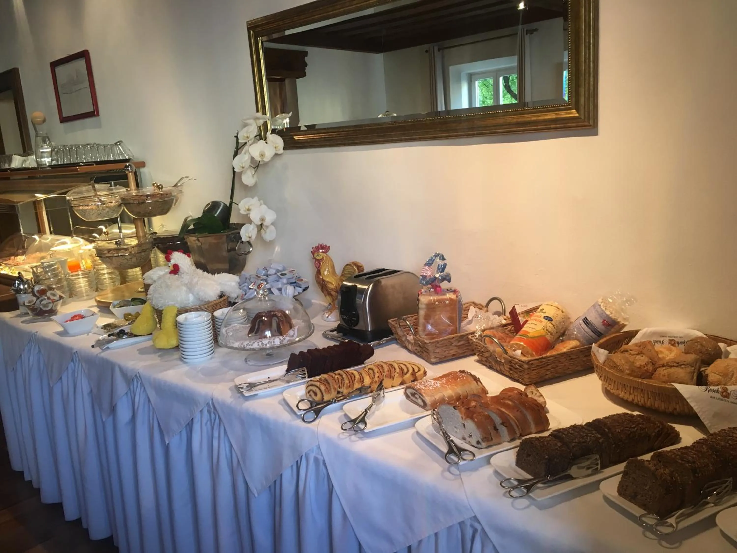 Buffet breakfast in Hotel Hafnerwirt