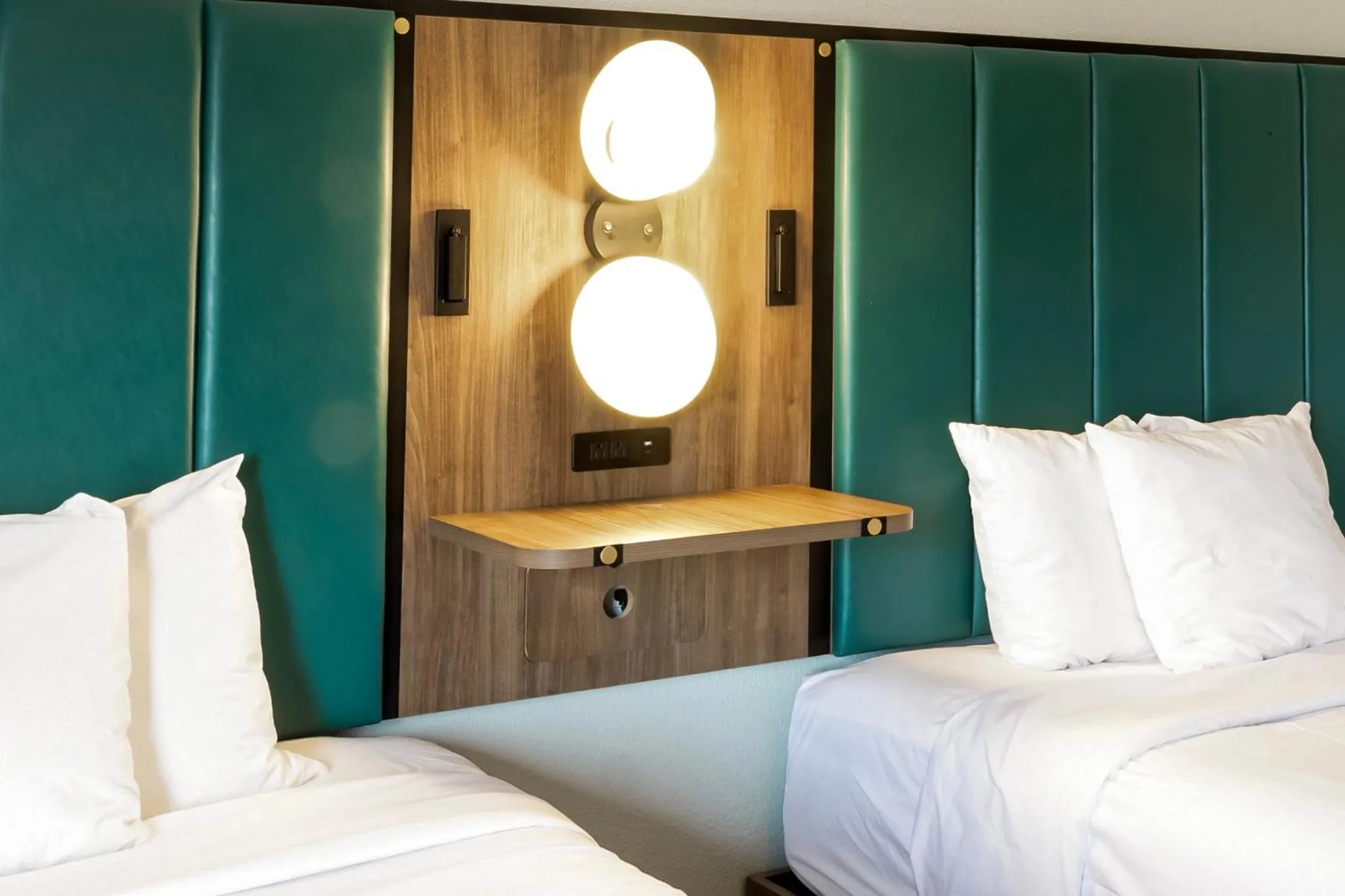 Bedroom in Wingate by Wyndham Owensboro