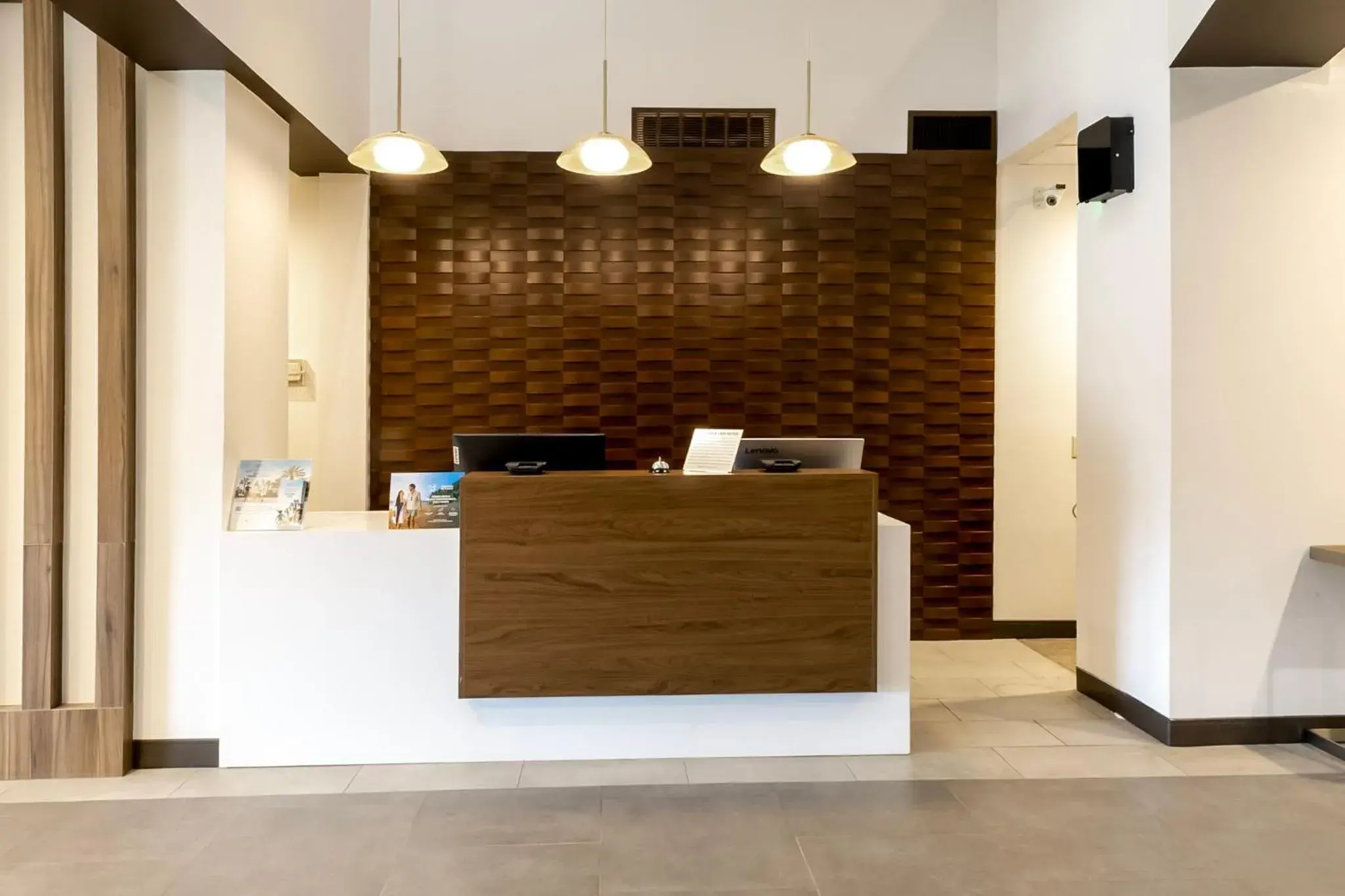 Lobby or reception in Wingate by Wyndham Owensboro Lobby or reception in Wingate by Wyndham Owensboro