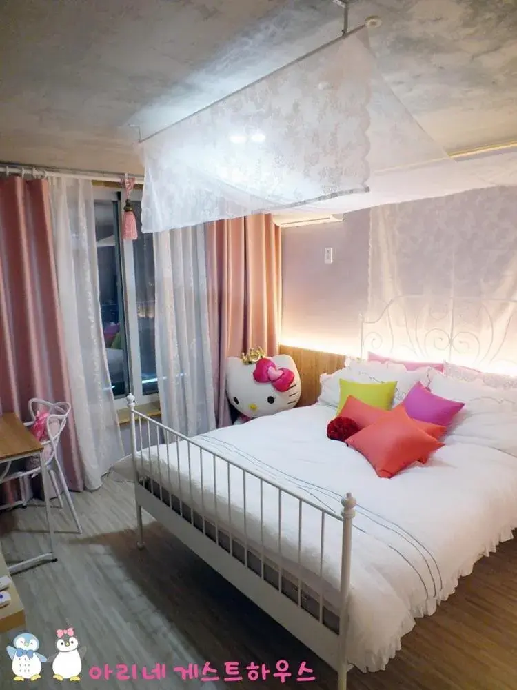 Double Room with Private Bathroom - single occupancy in Ariene Guesthouse Double Room with Private Bathroom - single occupancy in Ariene Guesthouse