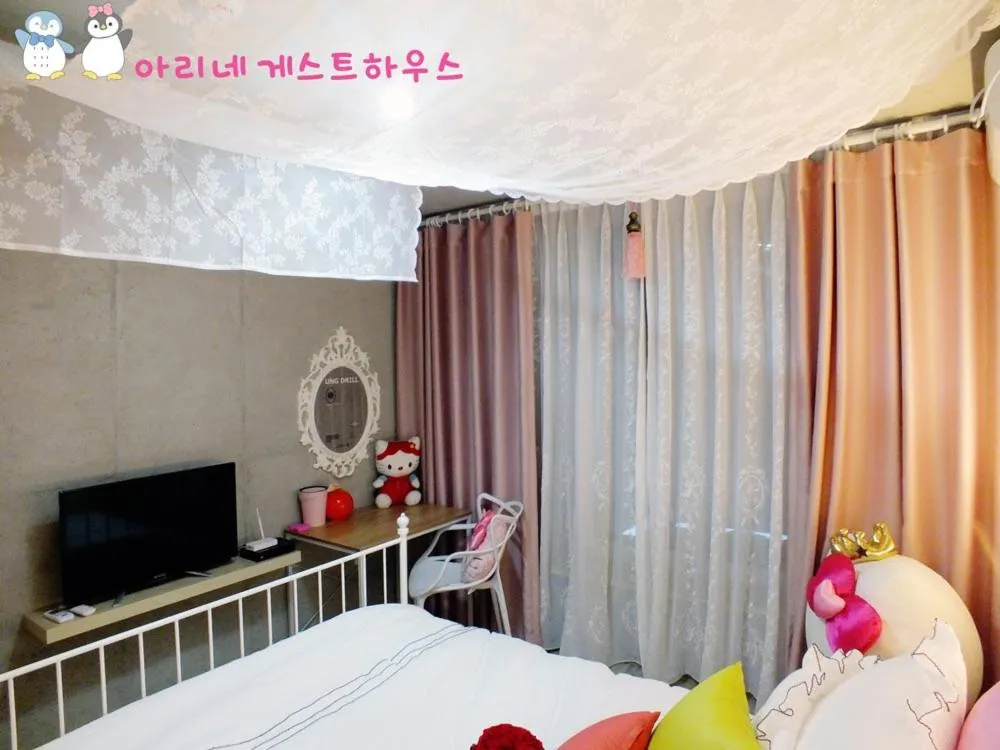 Double Room with Private Bathroom - single occupancy in Ariene Guesthouse