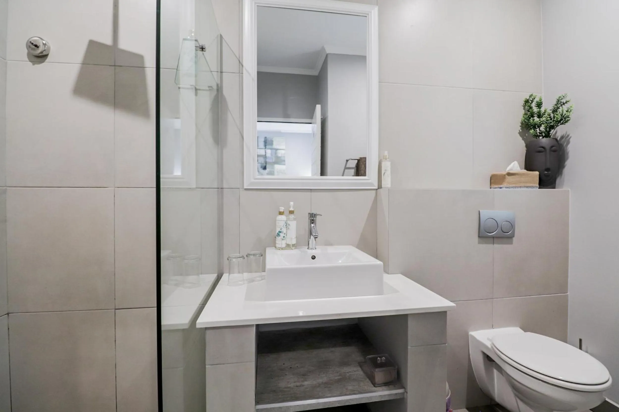 Shower in The Greens Guest House