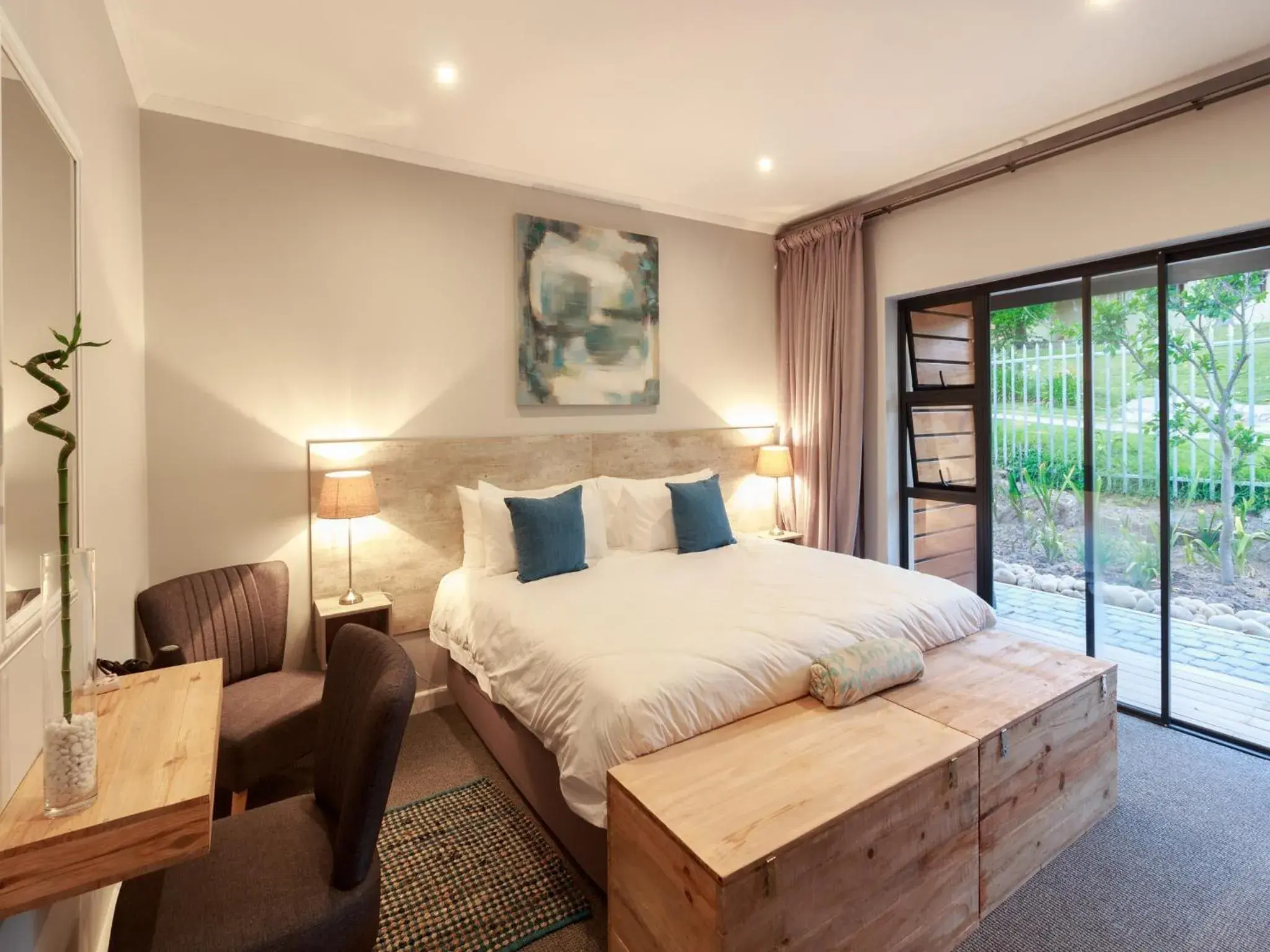 Patio, Bed in The Greens Guest House Patio, Bed in The Greens Guest House