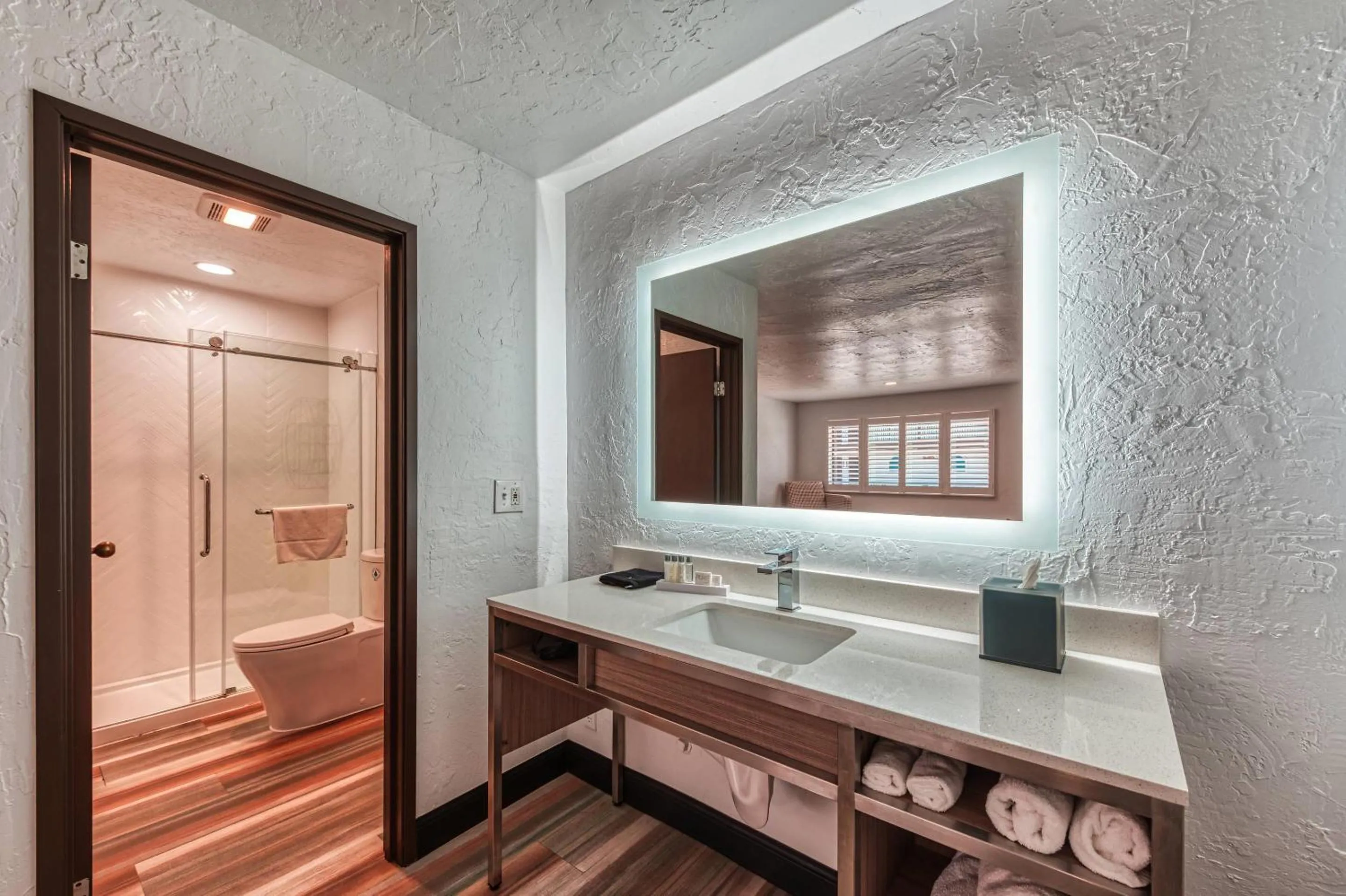 Bedroom in Casa Via Mar Inn, an Ascend Collection Hotel