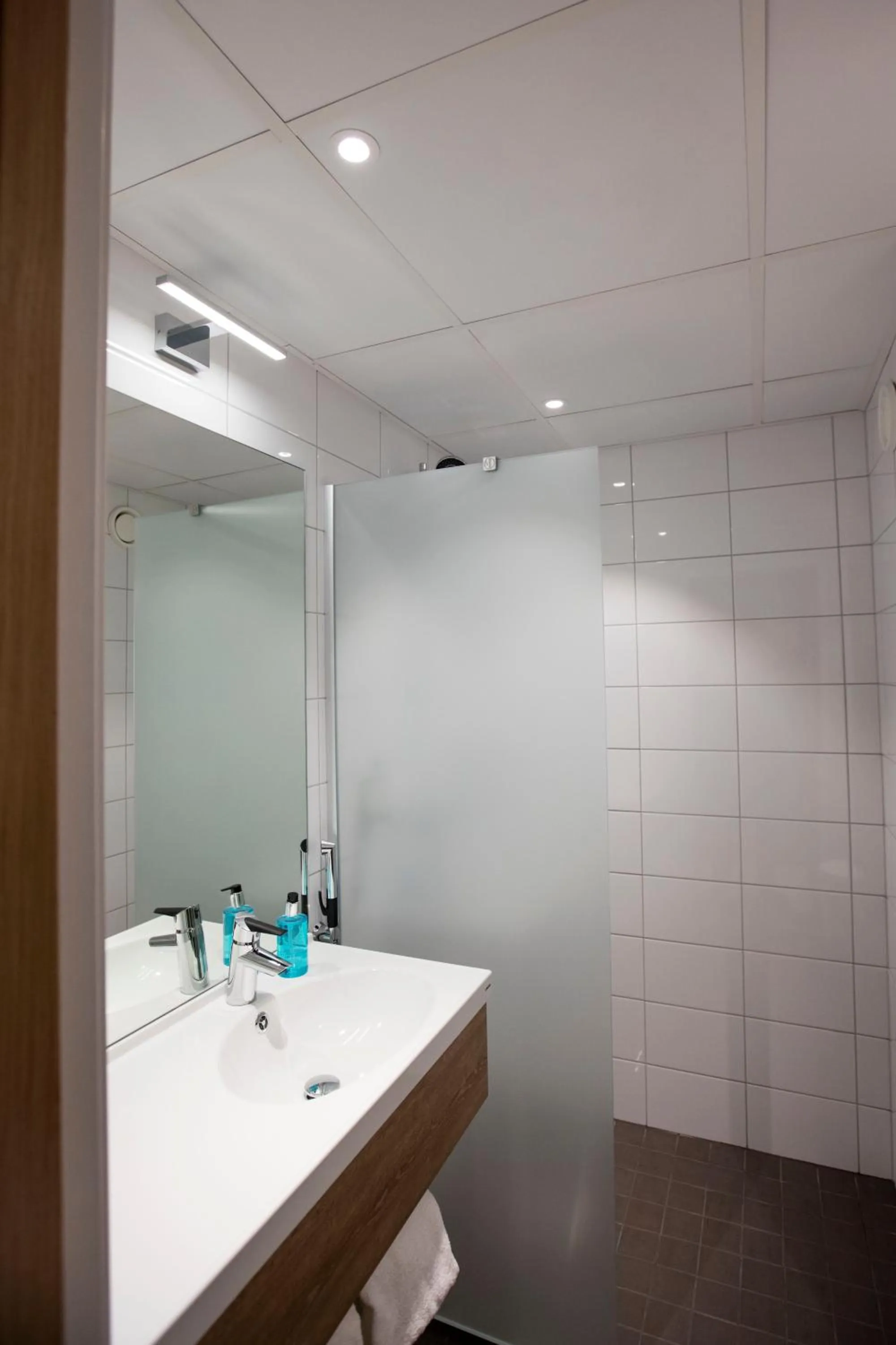 Shower in Park Alandia Hotel