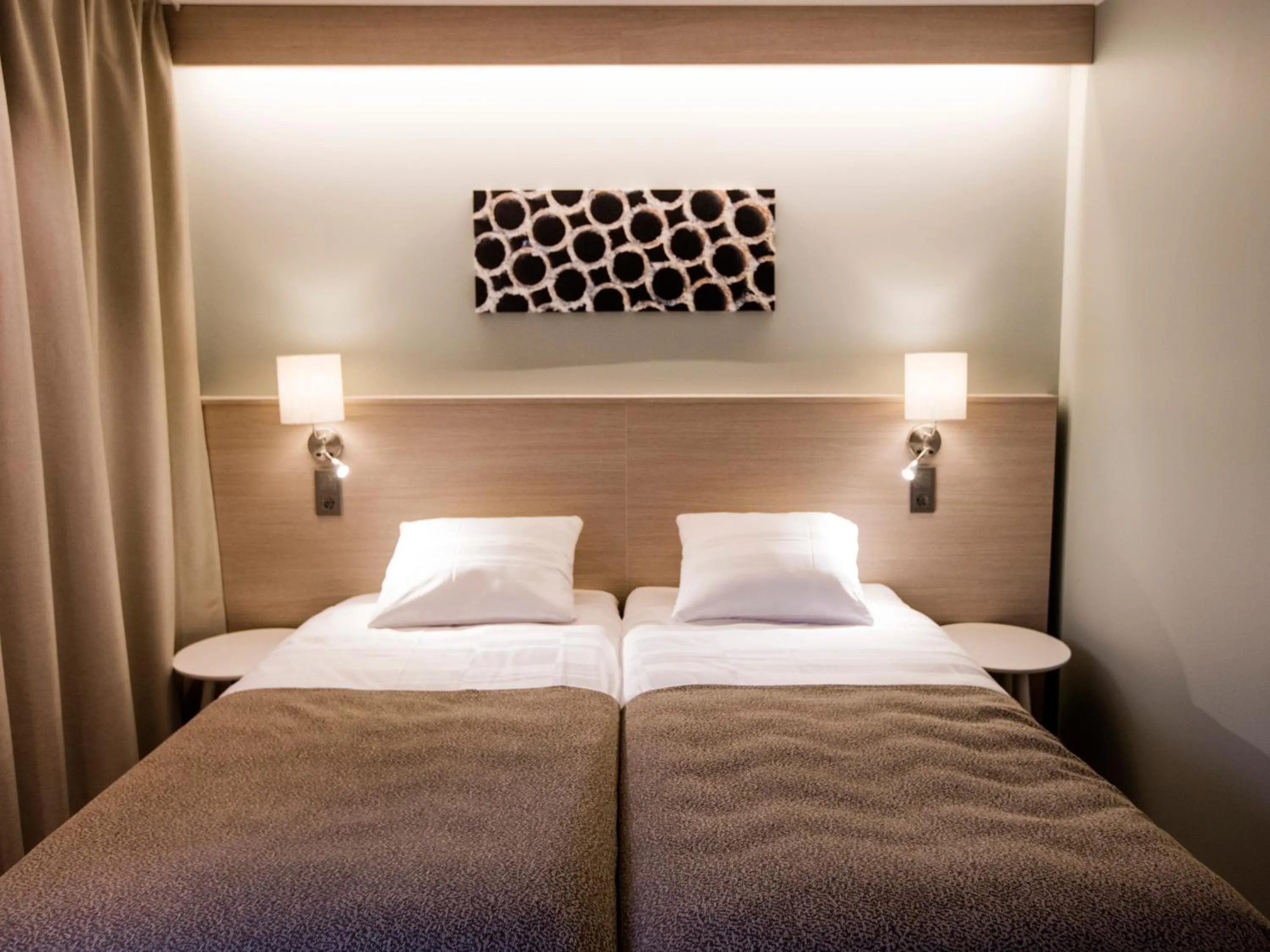 Photo of the whole room, Bed in Park Alandia Hotel