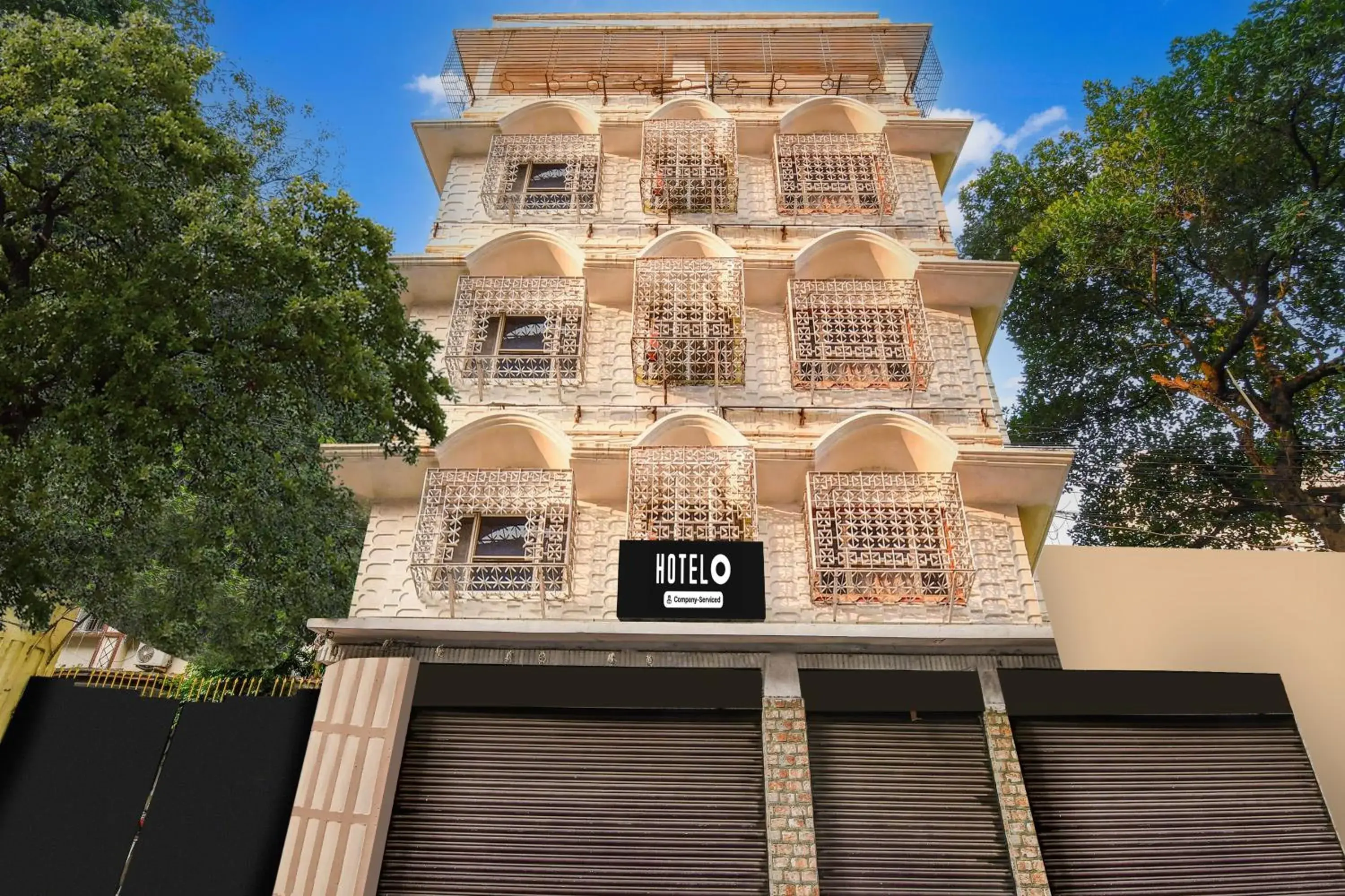 Facade/entrance in Super Hotel O Sarat Bose Road formerly Shree Guest House Facade/entrance in Super Hotel O Sarat Bose Road formerly Shree Guest House