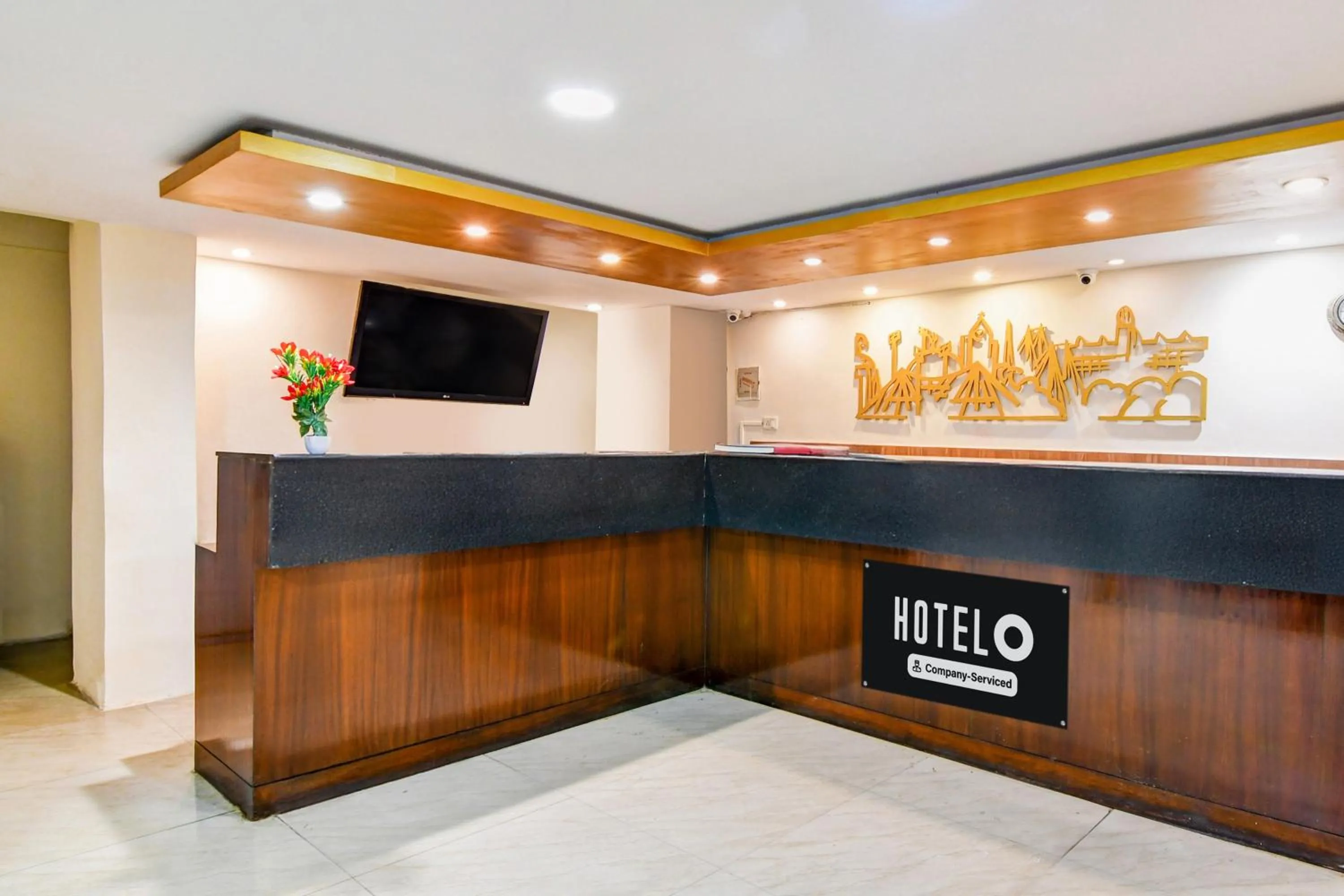 Lobby or reception in Super Hotel O Sarat Bose Road formerly Shree Guest House