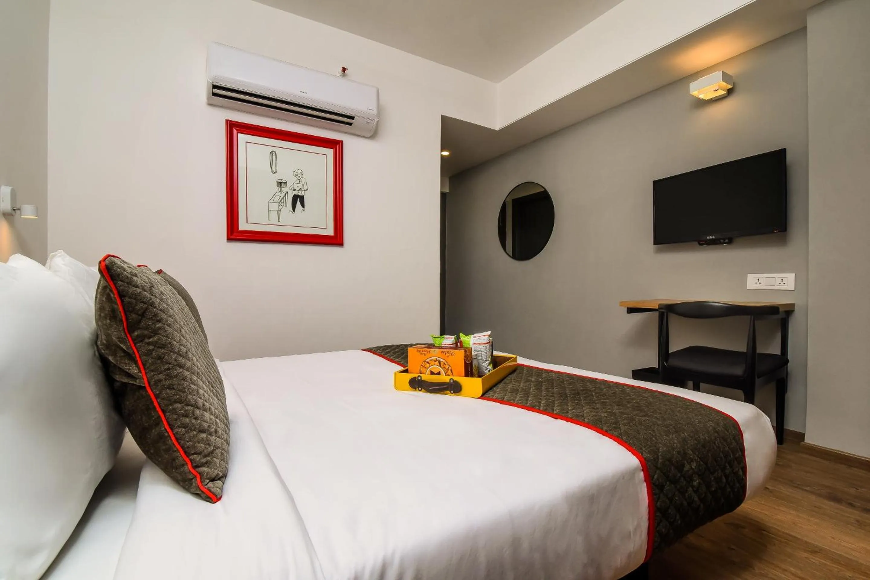 Bedroom, Bed in Townhouse C Scheme Ahinsa Circle