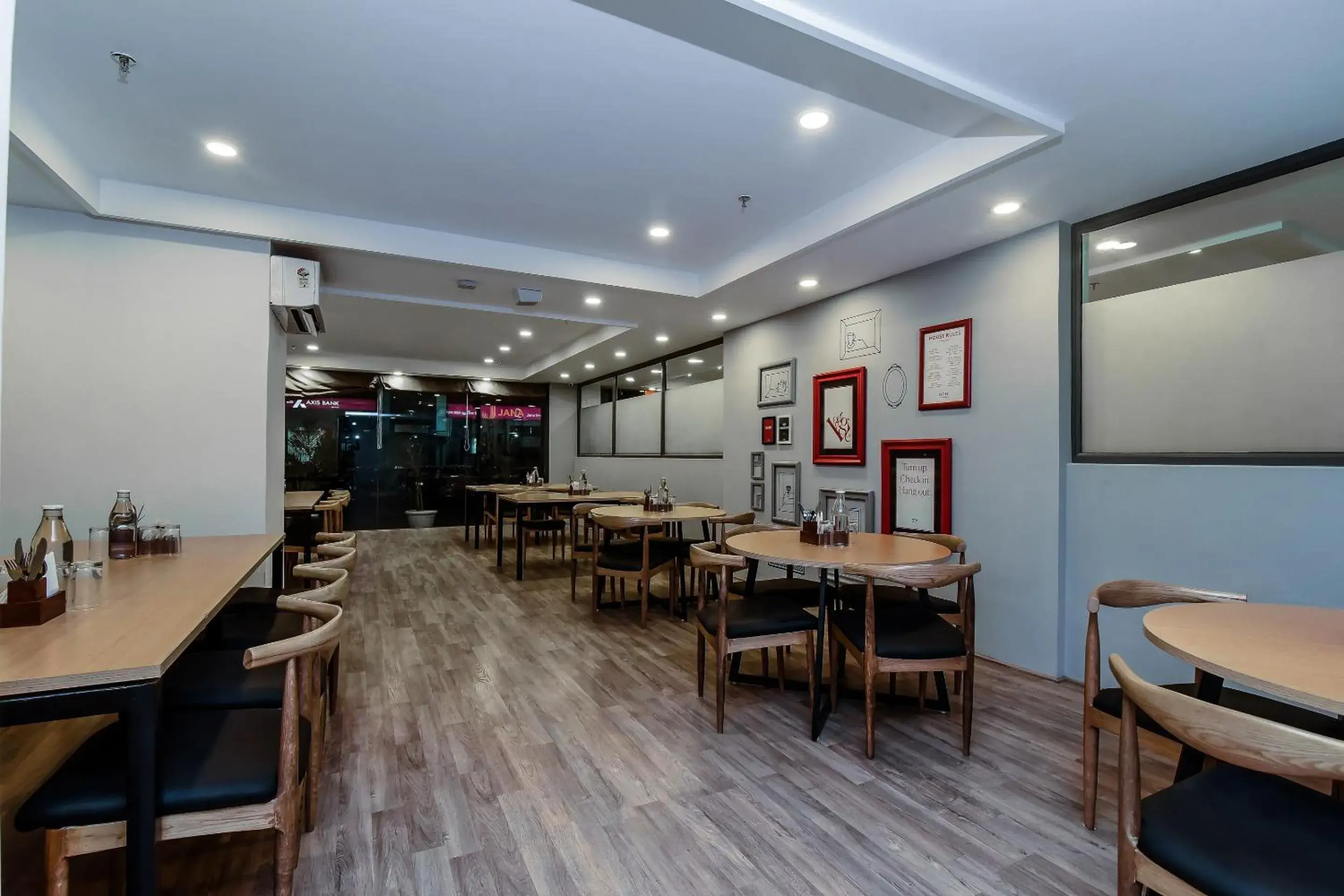 Restaurant/places to eat in Townhouse C Scheme Ahinsa Circle Restaurant/places to eat in Townhouse C Scheme Ahinsa Circle