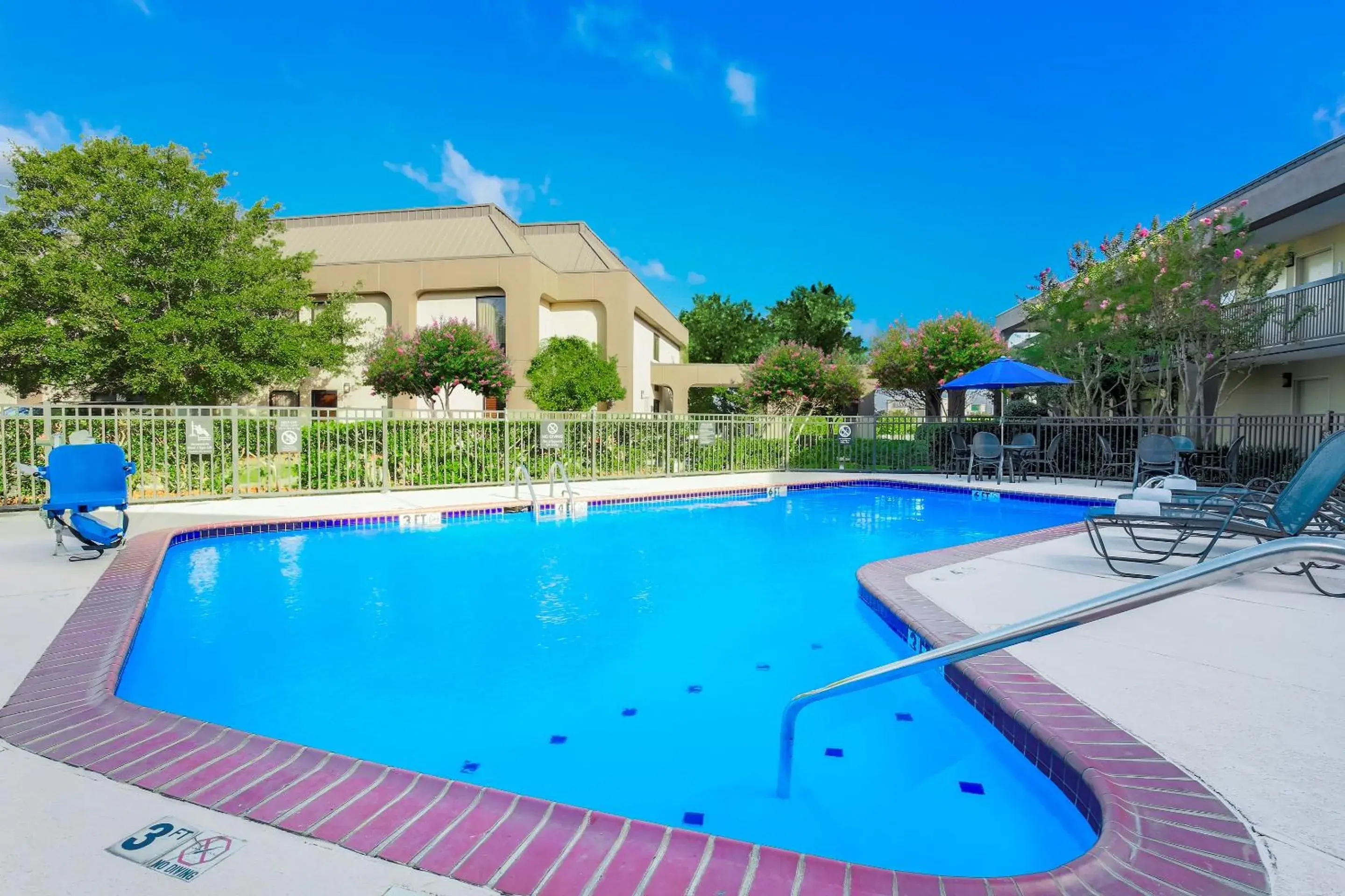 Swimming Pool in Red Lion Inn & Suites Hattiesburg