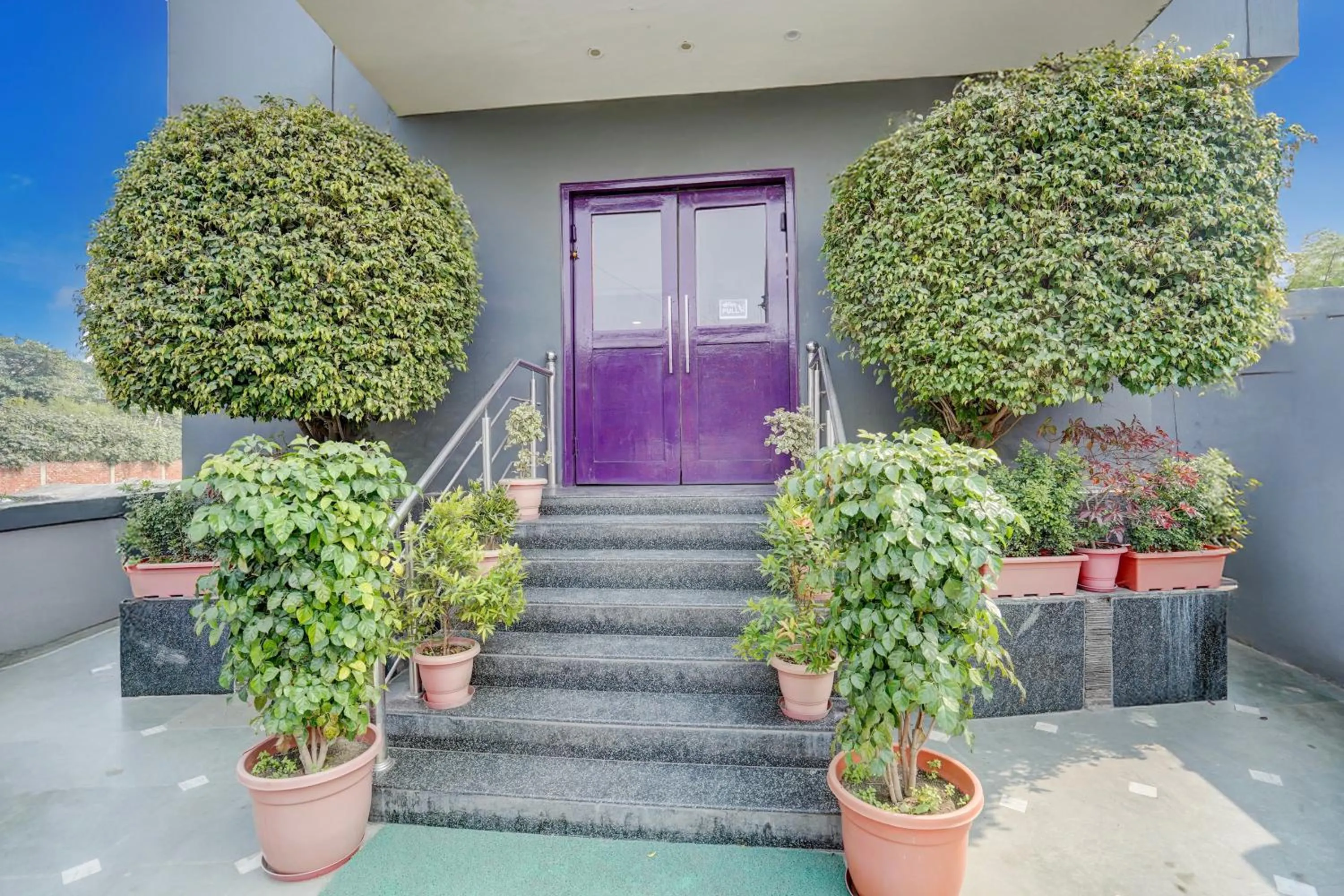 Facade/entrance in Townhouse Singapore Mall
