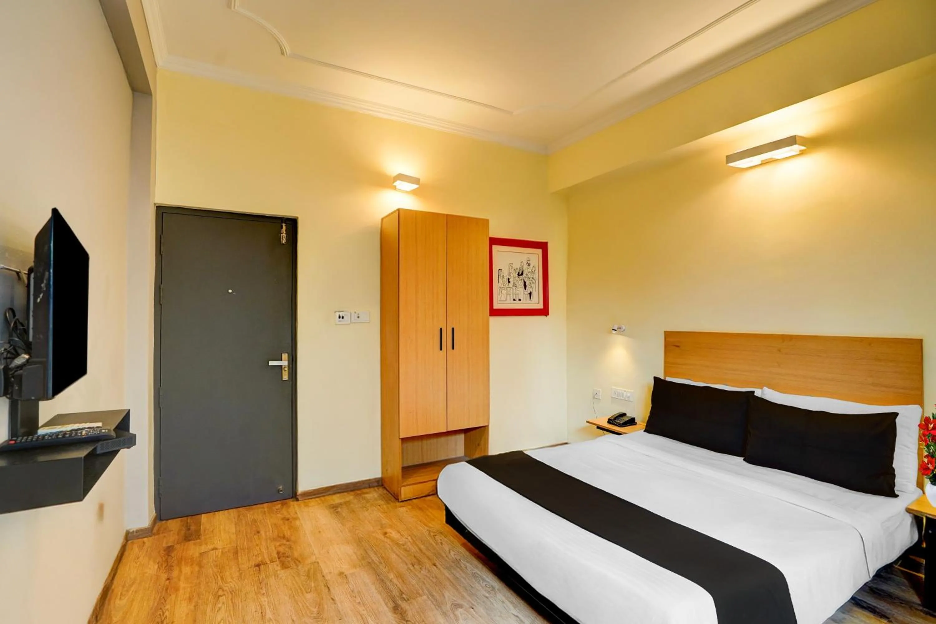 Bedroom, Bed in Townhouse Singapore Mall