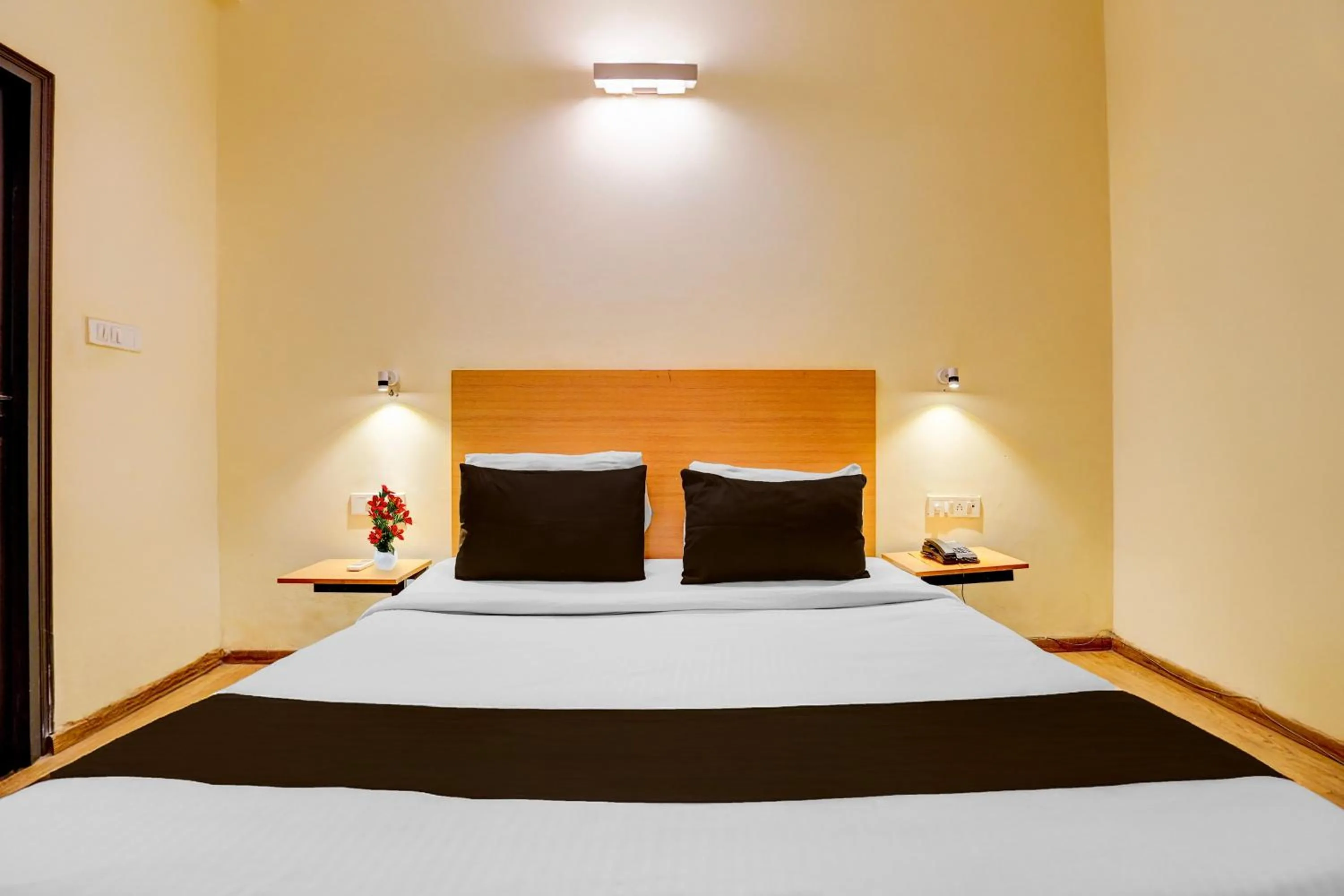 Bedroom, Bed in Townhouse Singapore Mall