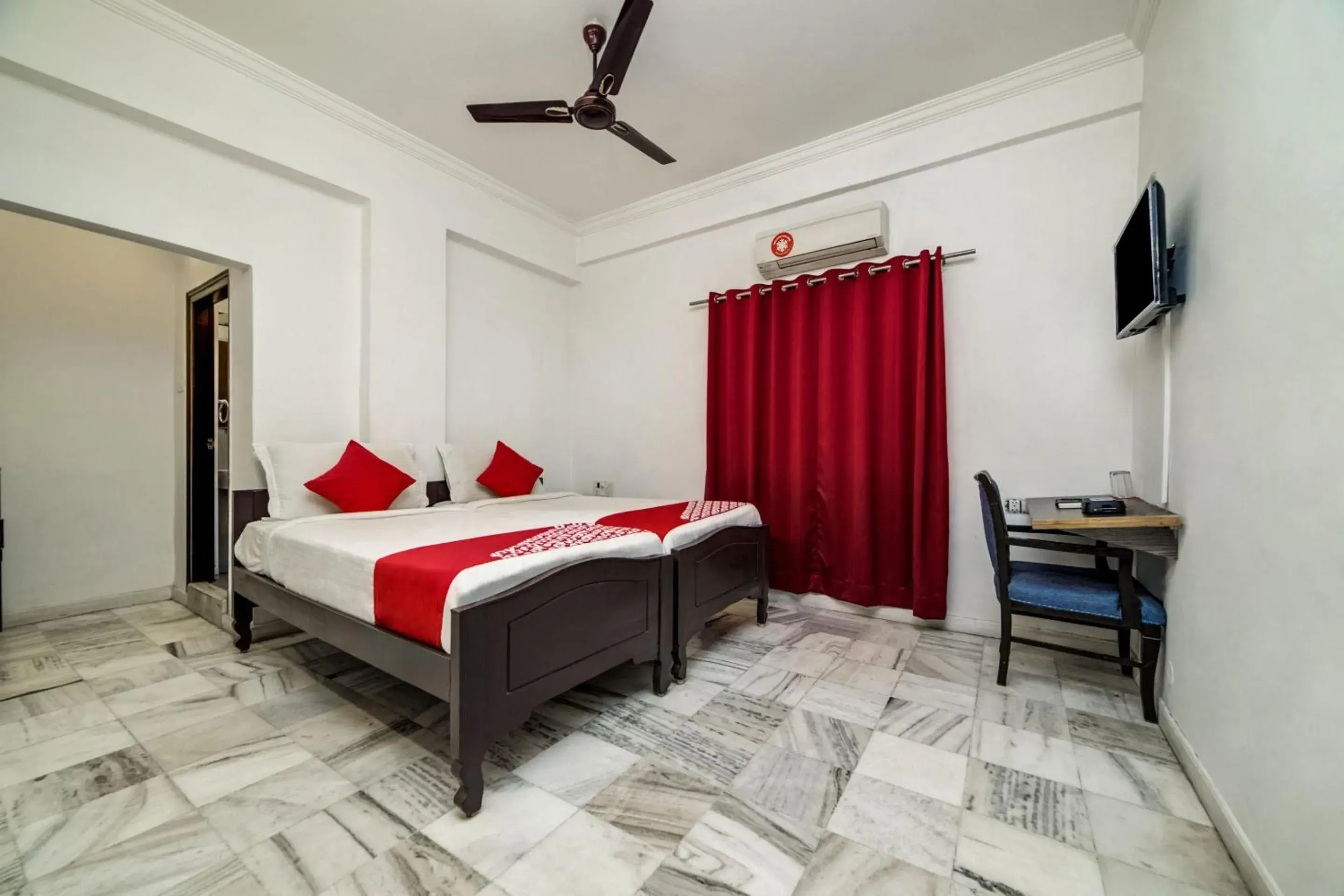 Bedroom, Bed in Hotel O JNTU college Near LULU mall, KPHB Colony. Bedroom, Bed in Hotel O JNTU college Near LULU mall, KPHB Colony.