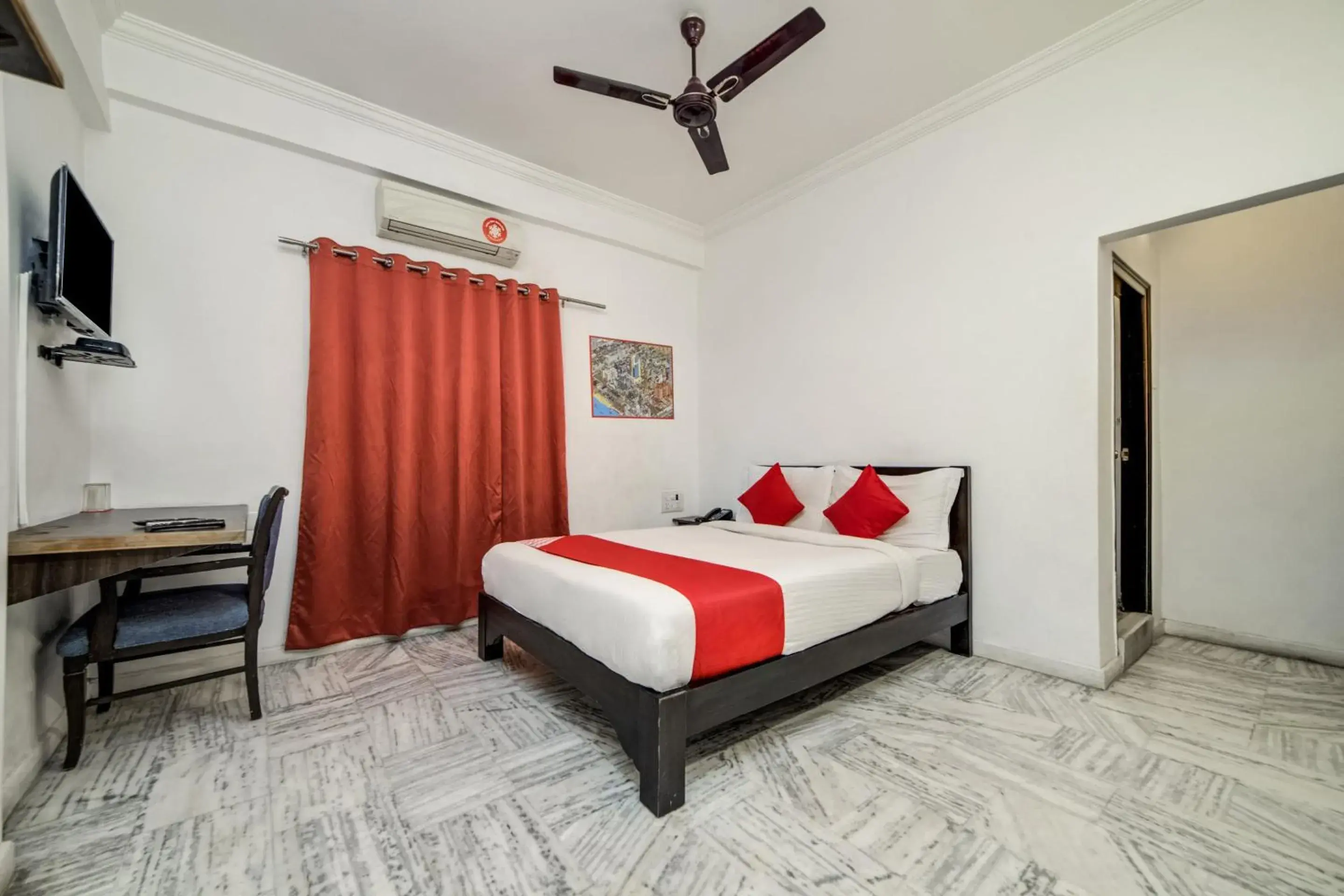Bedroom, Bed in Hotel O JNTU college Near LULU mall, KPHB Colony. Bedroom, Bed in Hotel O JNTU college Near LULU mall, KPHB Colony.