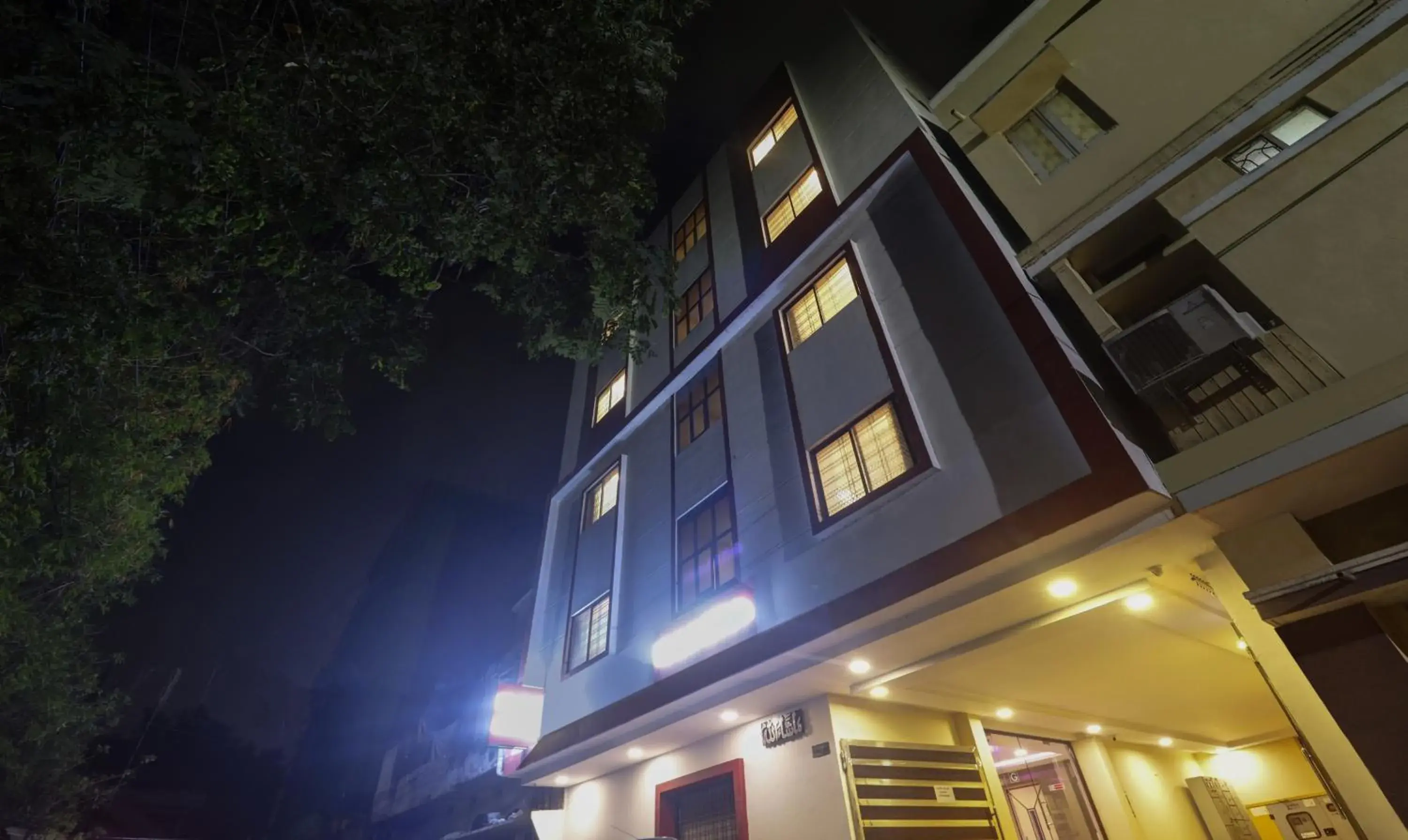 Property building in Itsy Hotels Aflah Property building in Itsy Hotels Aflah