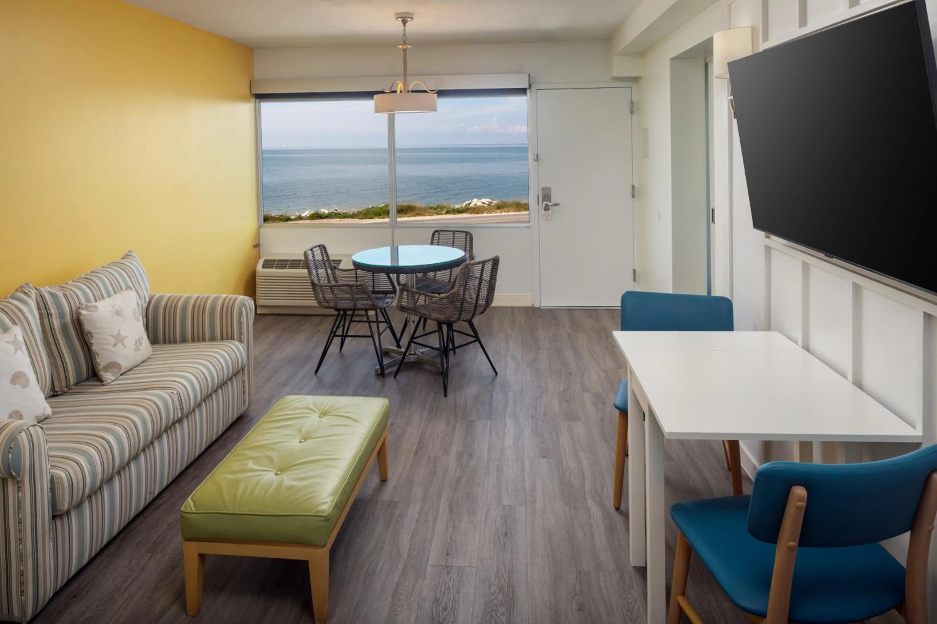 Living room in Harbor Hotel Provincetown