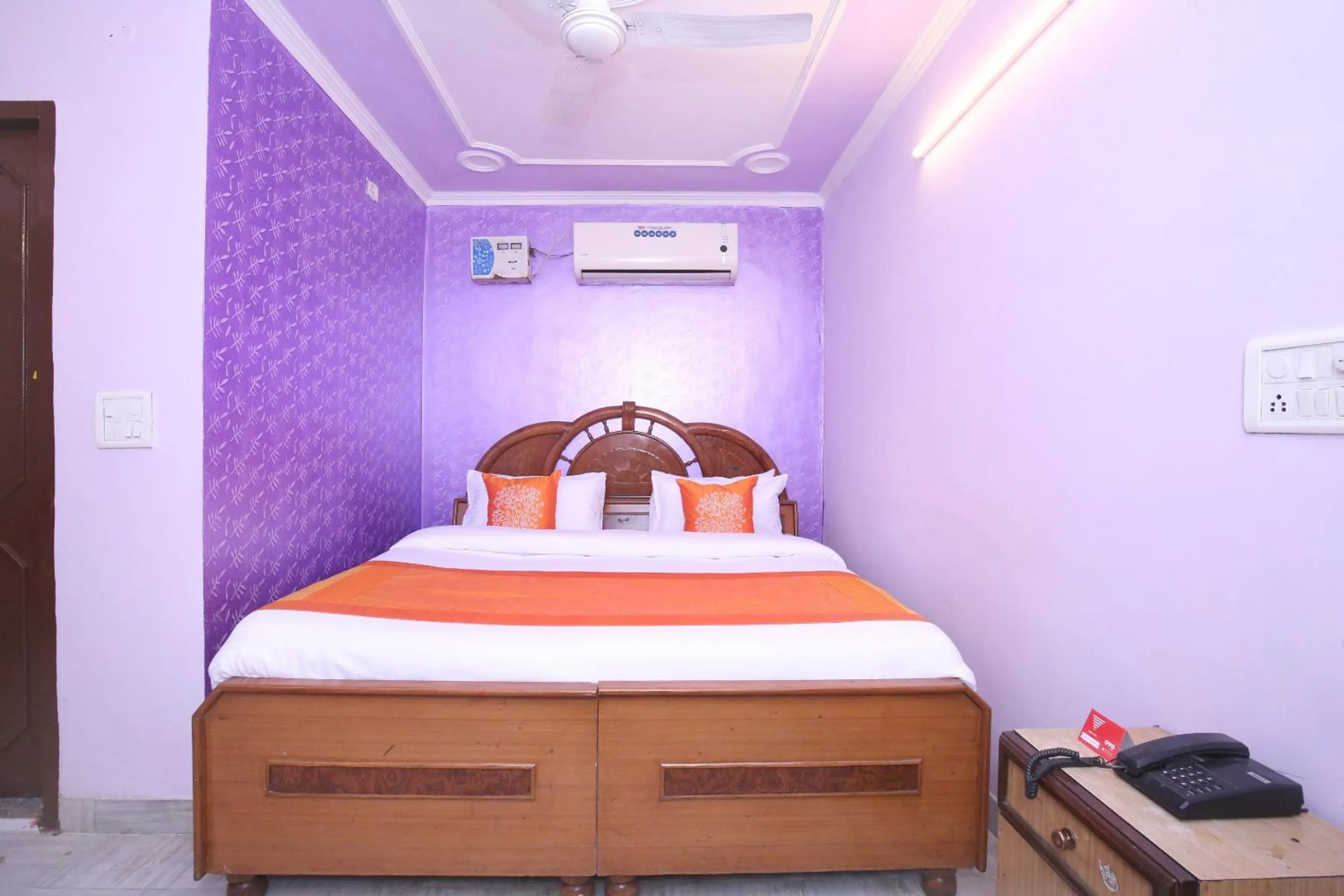 Bedroom, Bed in Hotel O Rajesh Palace