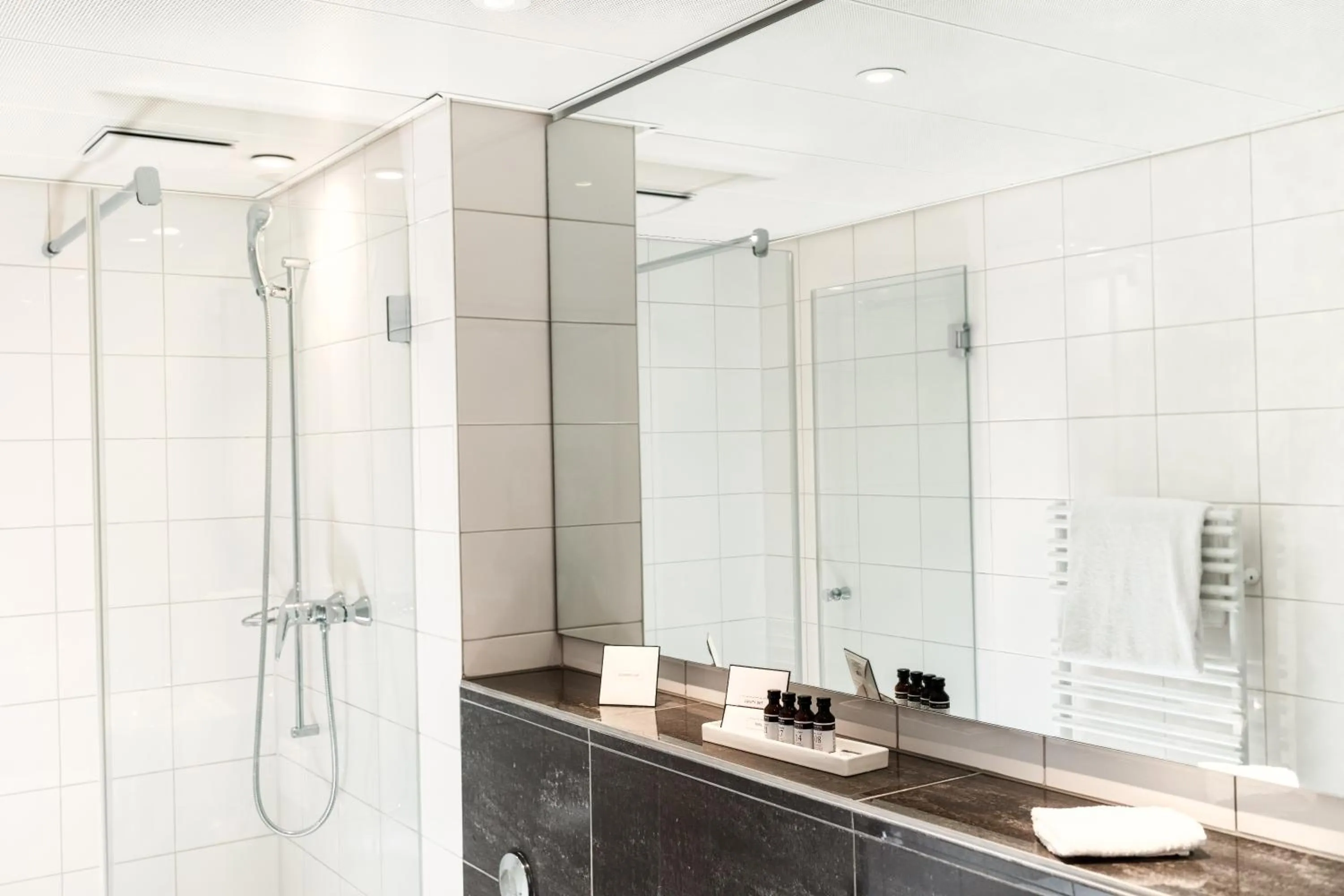 Property building in Royal Hotel - Urban Living