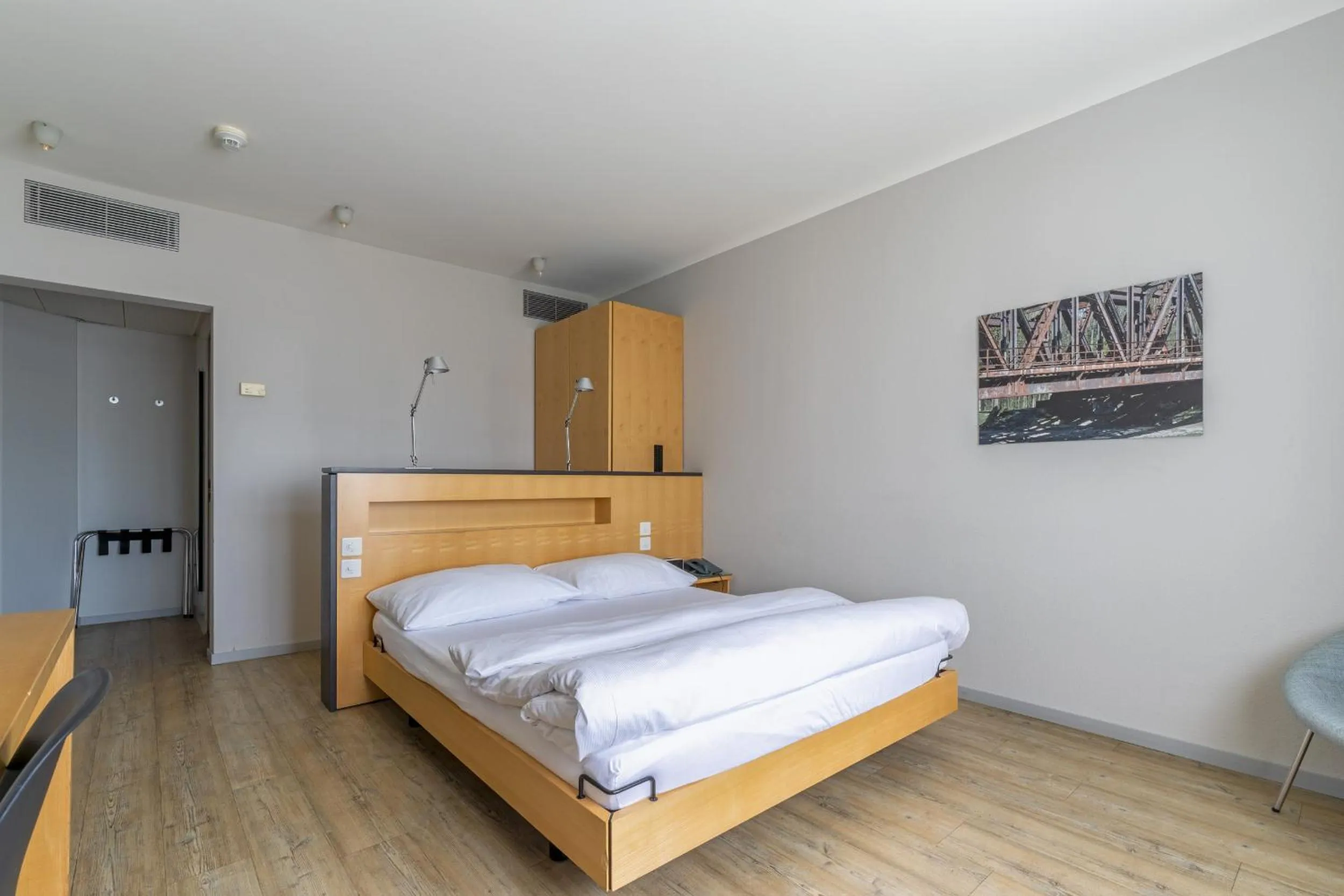 Bedroom, Bed in Royal Hotel - Urban Living