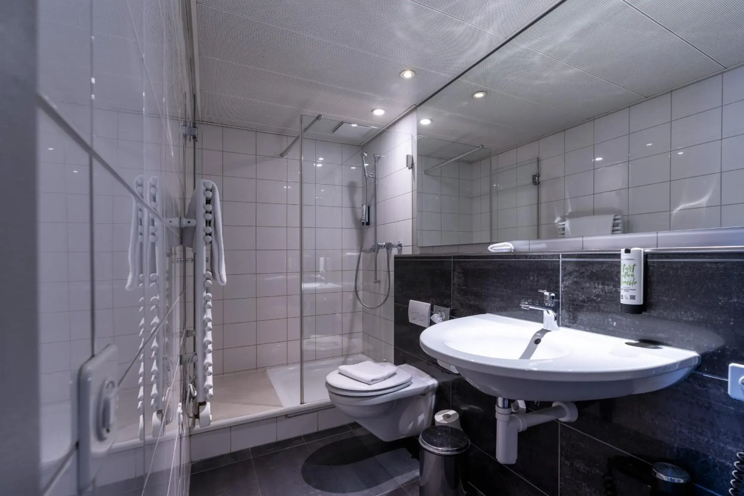 Bathroom in Royal Hotel - Urban Living Bathroom in Royal Hotel - Urban Living