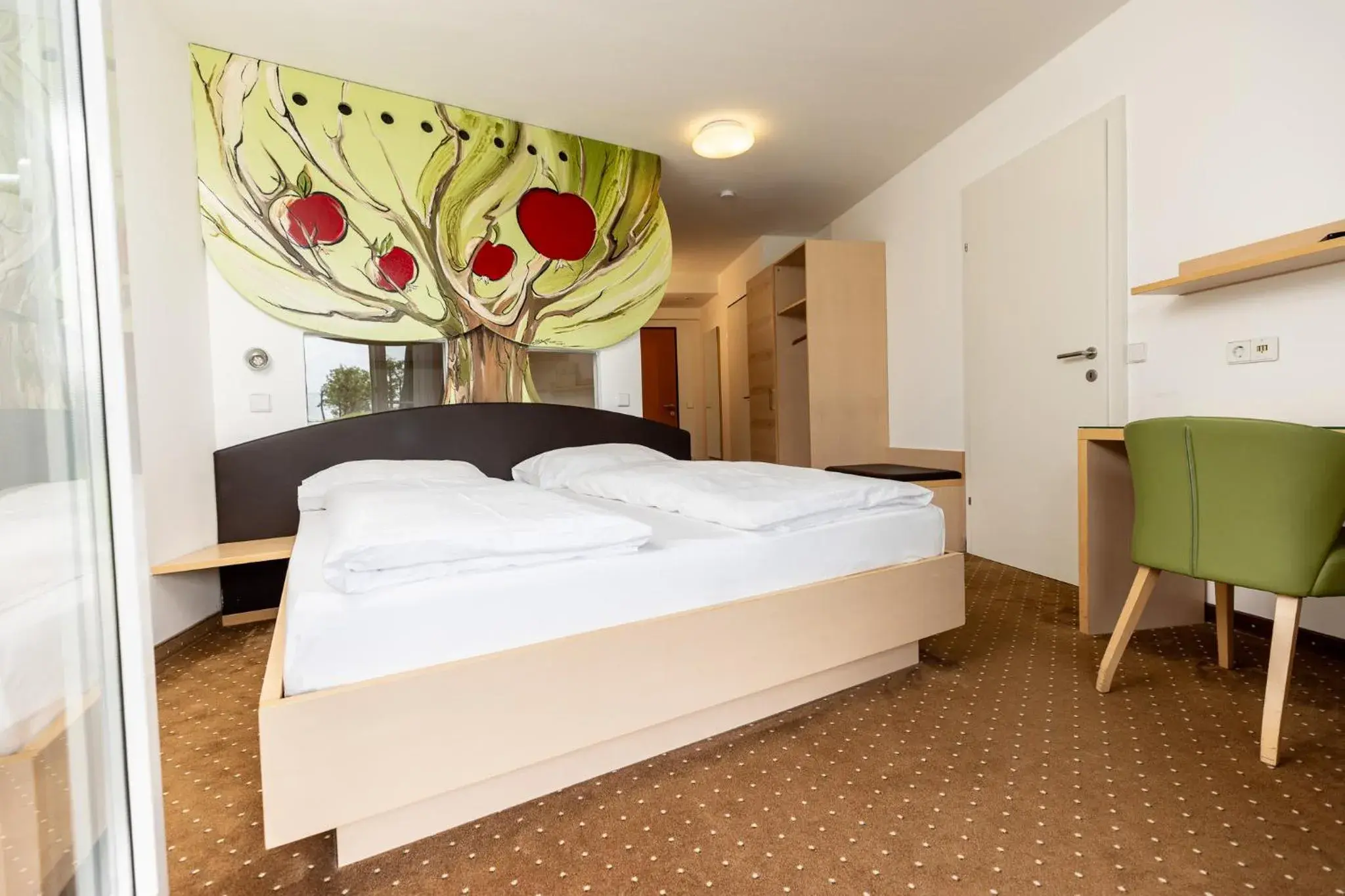Triple Room with Private Bathroom - single occupancy in Pension Sonnengarten & Sonnentherme inklusive - auch am An- & Abreisetag! Triple Room with Private Bathroom - single occupancy in Pension Sonnengarten & Sonnentherme inklusive - auch am An- & Abreisetag!