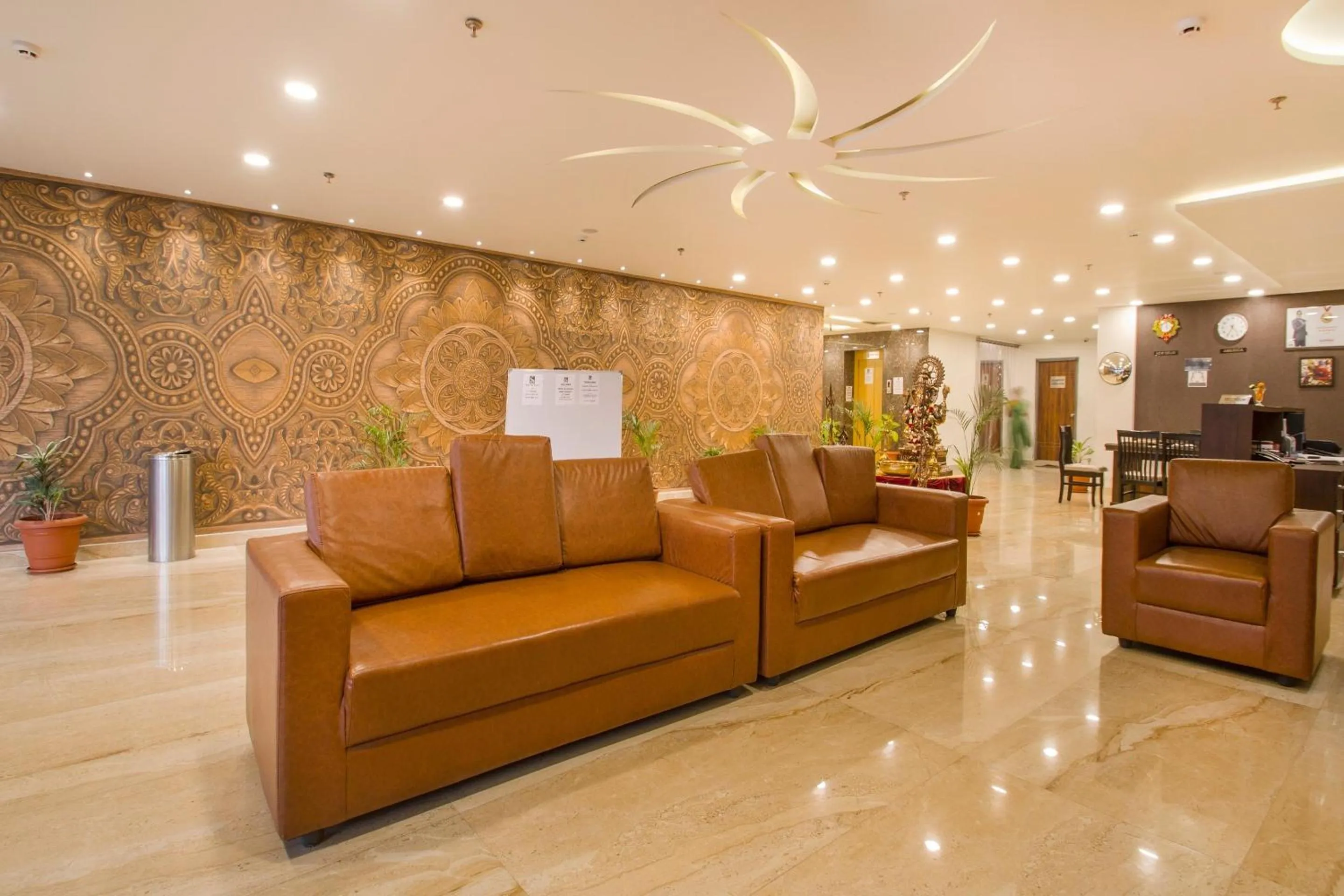 Lobby or reception in Capital O Wild Wings Hotel Near Omni Hospital Lane Nagole main road