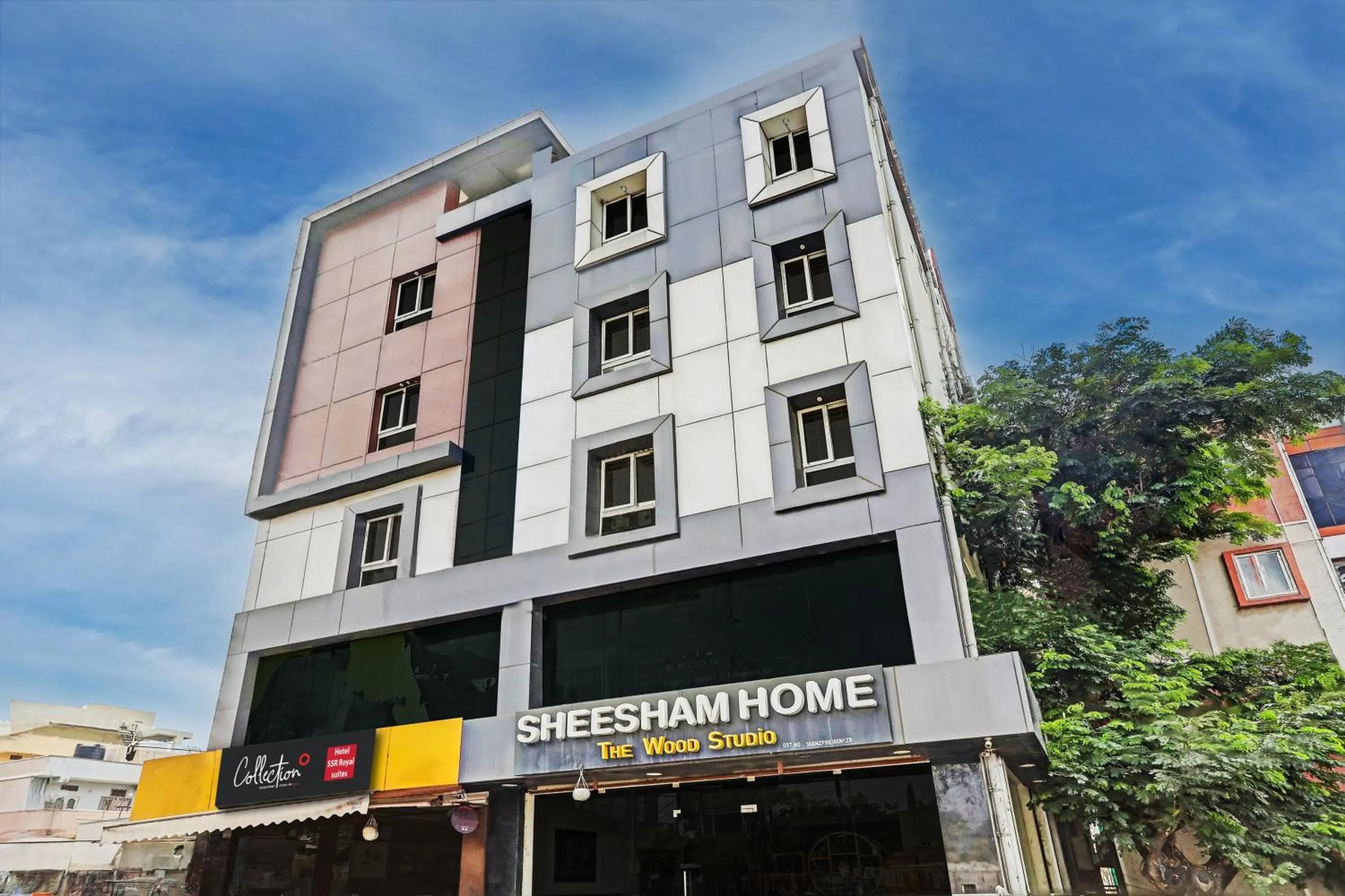 Facade/entrance in Super Collection O SSR Royal Suites