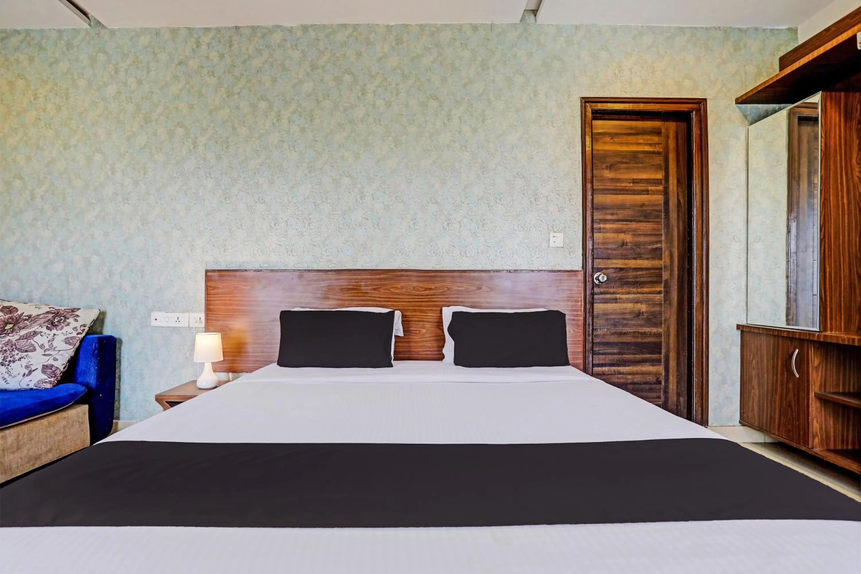 Bedroom, Bed in Collection O SSR Royal Suites