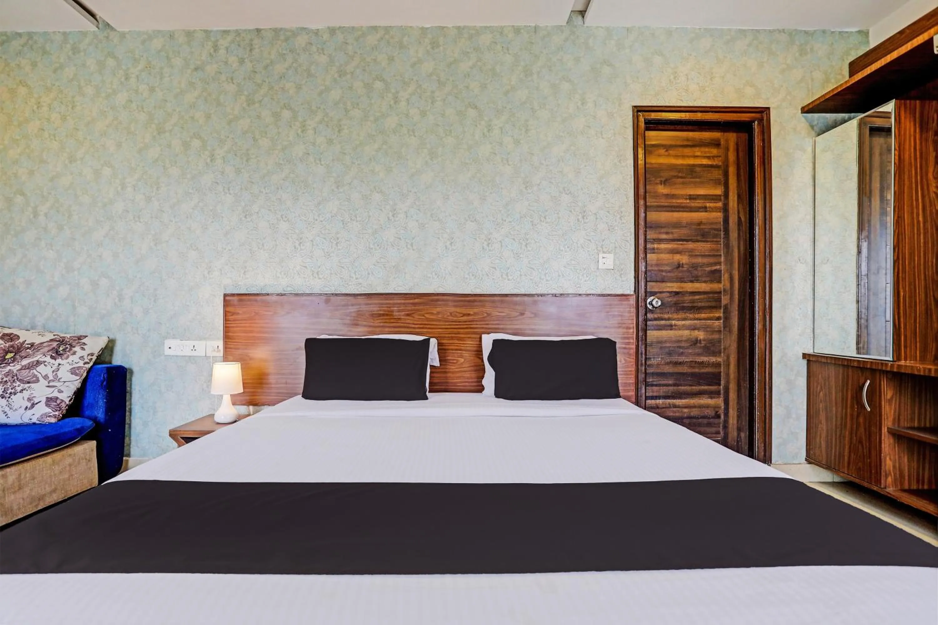 Bedroom, Bed in Super Collection O SSR Royal Suites