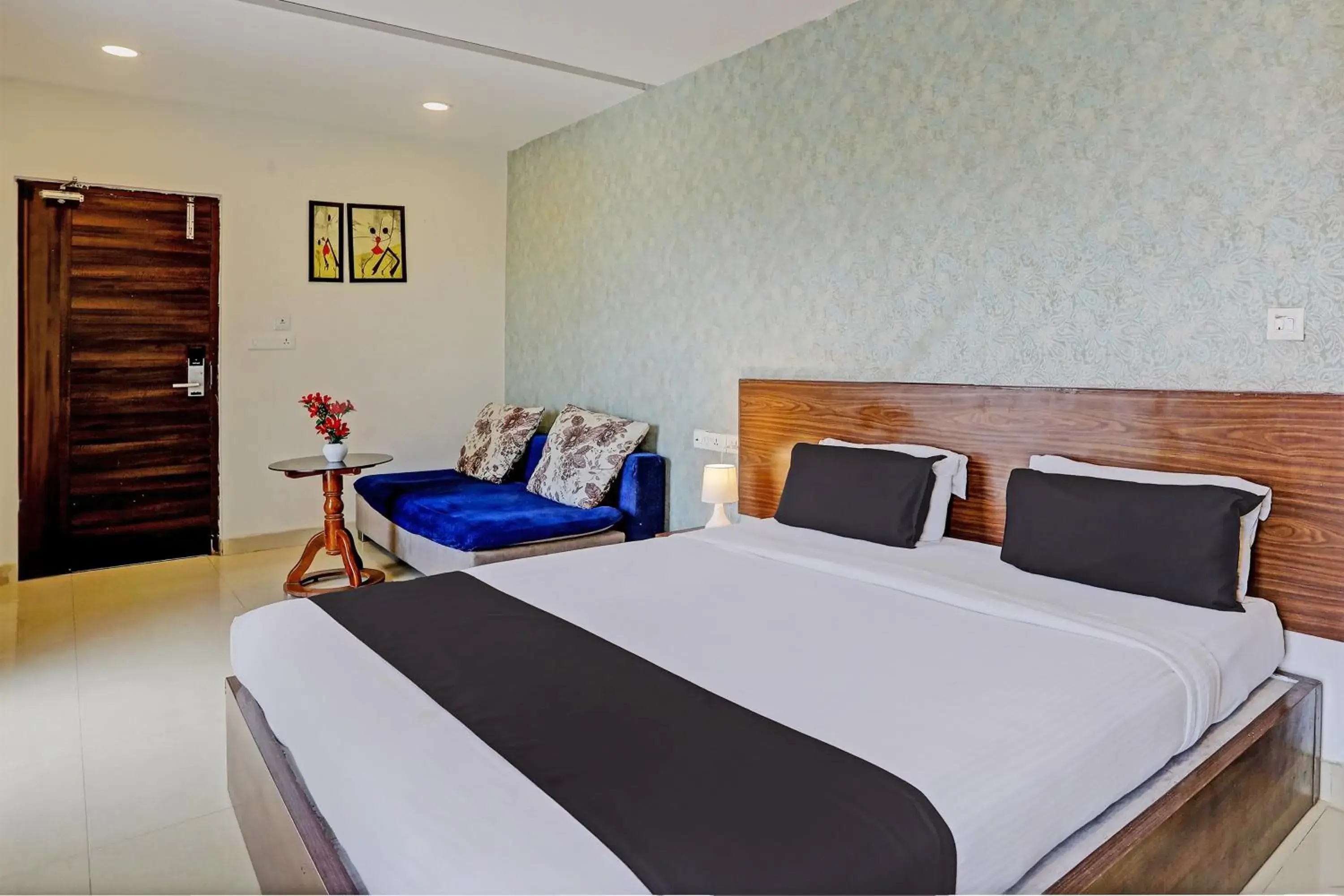 Bedroom, Bed in Collection O SSR Royal Suites Bedroom, Bed in Collection O SSR Royal Suites