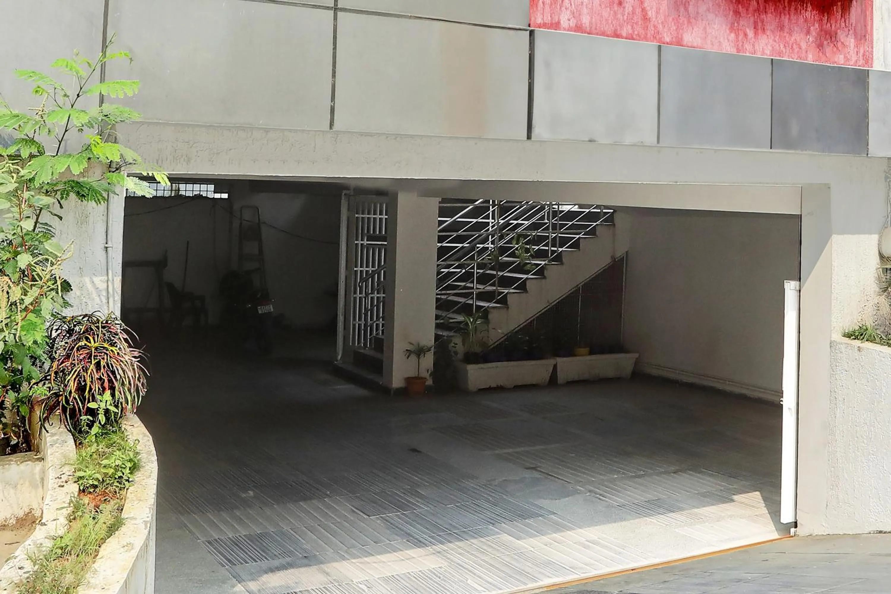 Facade/entrance in Super Collection O SSR Royal Suites