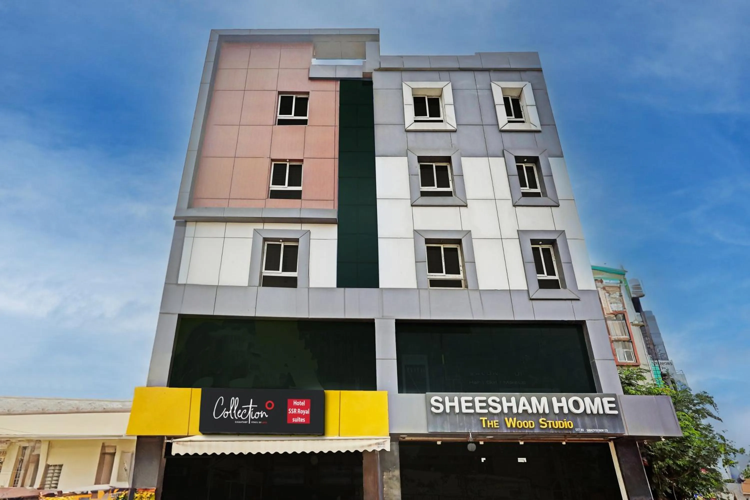 Facade/entrance in Super Collection O SSR Royal Suites