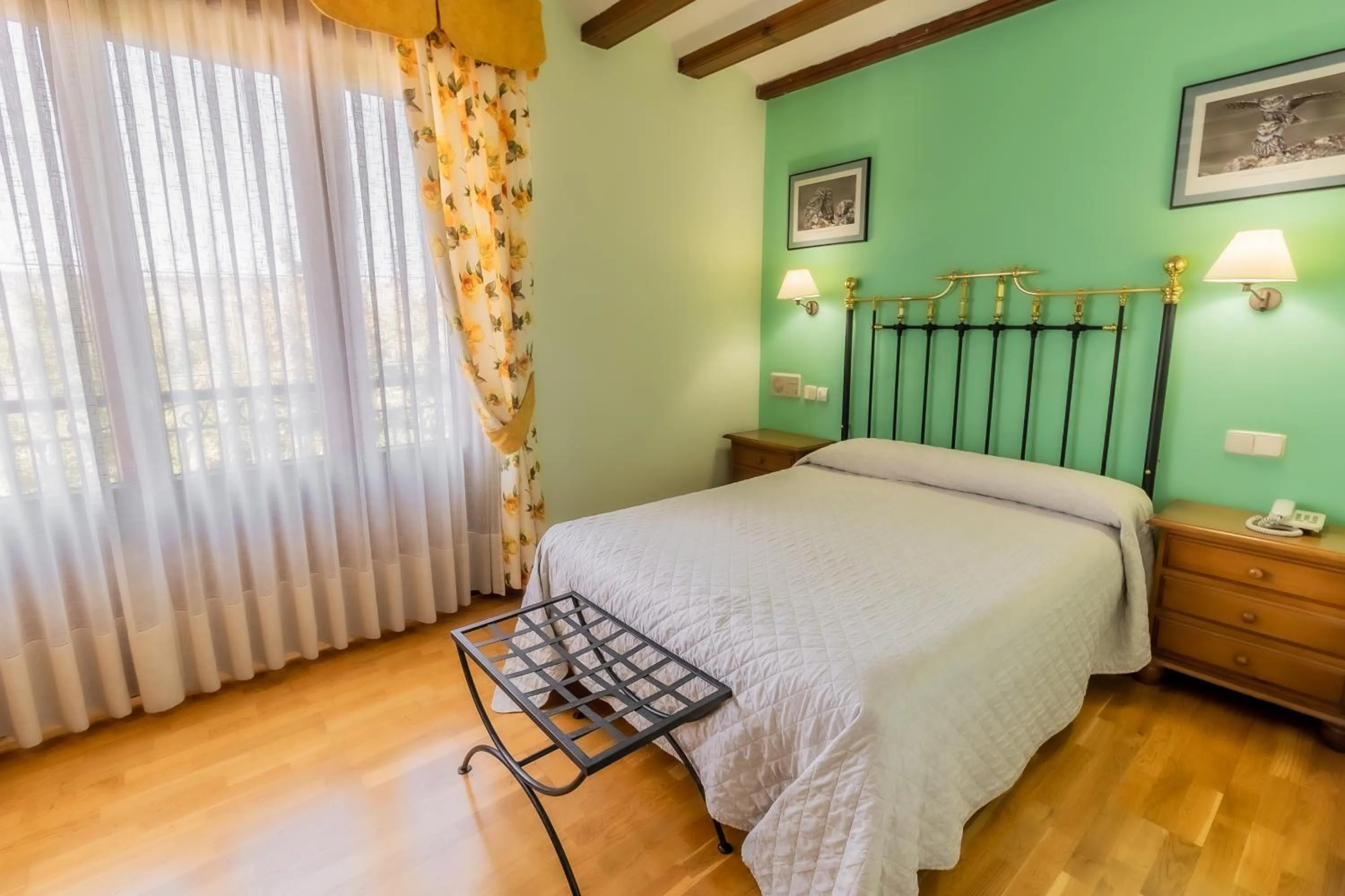 Photo of the whole room, Bed in Hotel Puerta Sepúlveda