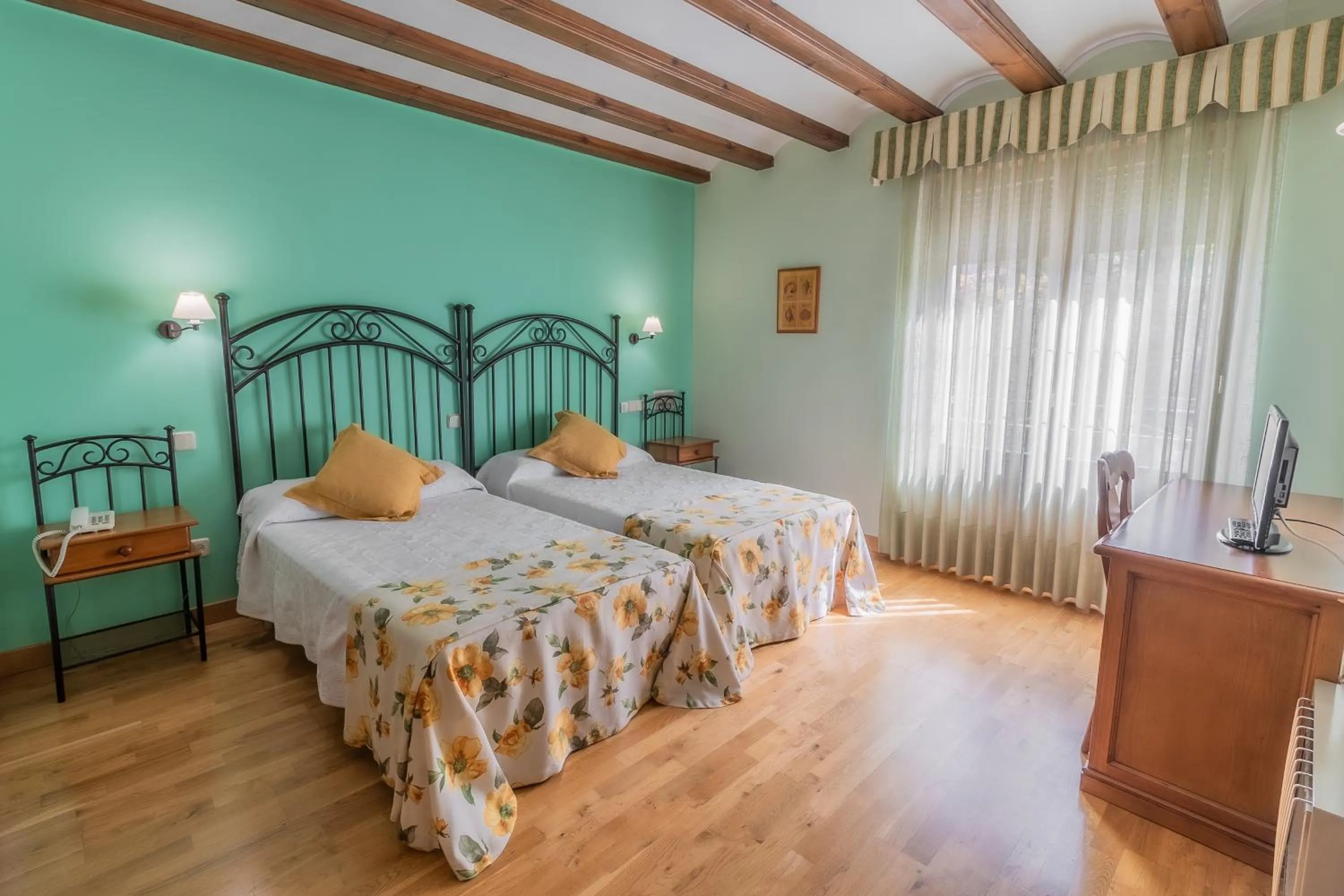 Bedroom, Bed in Hotel Puerta Sepúlveda