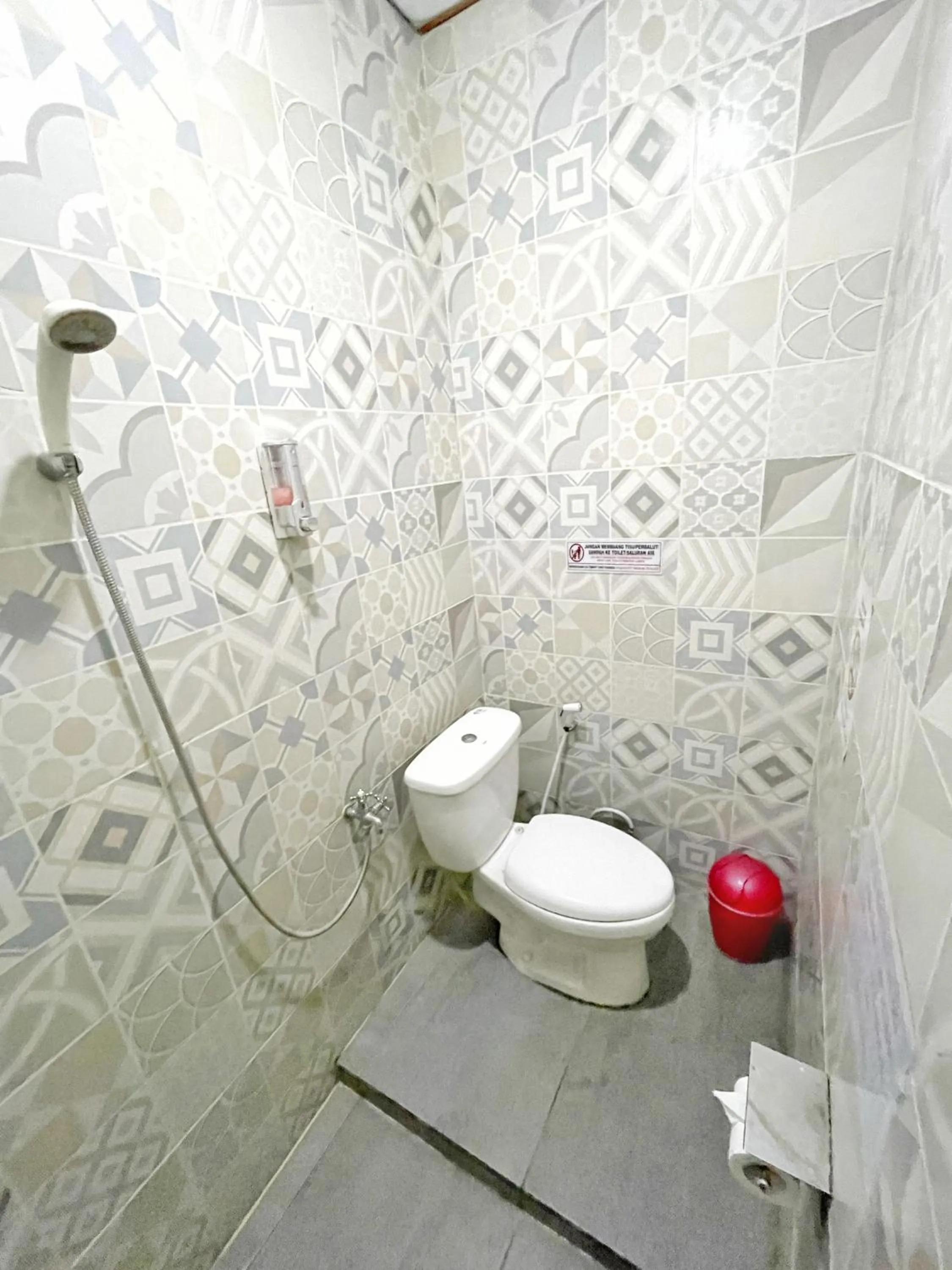 Bathroom in Otu Hostel By Ostic