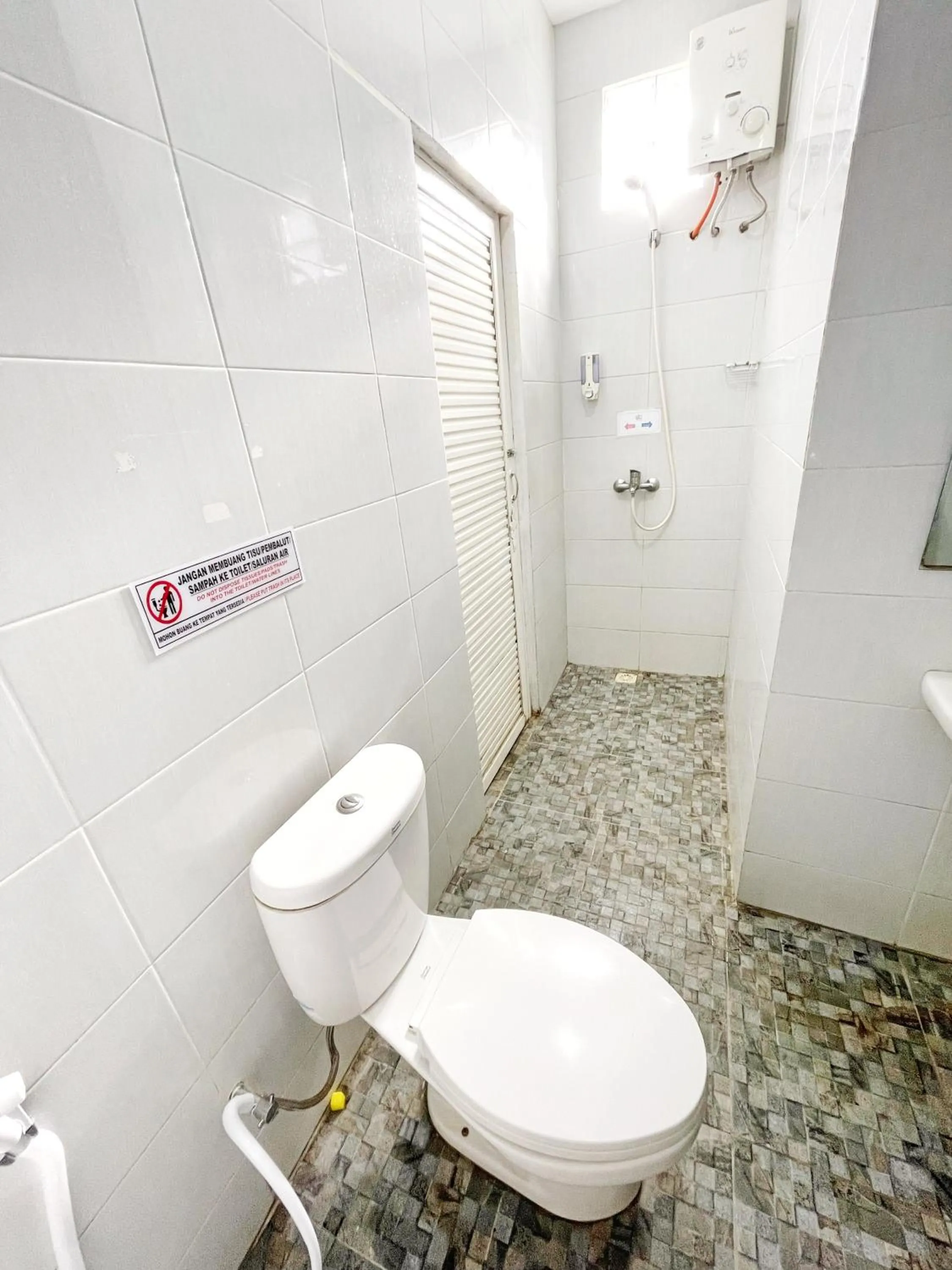 Bathroom in Otu Hostel By Ostic