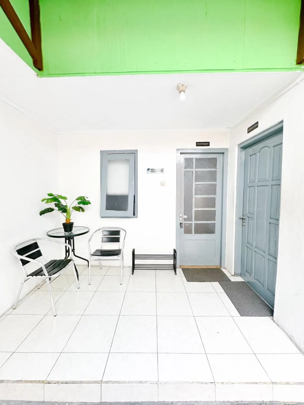 Seating area in Otu Hostel By Ostic