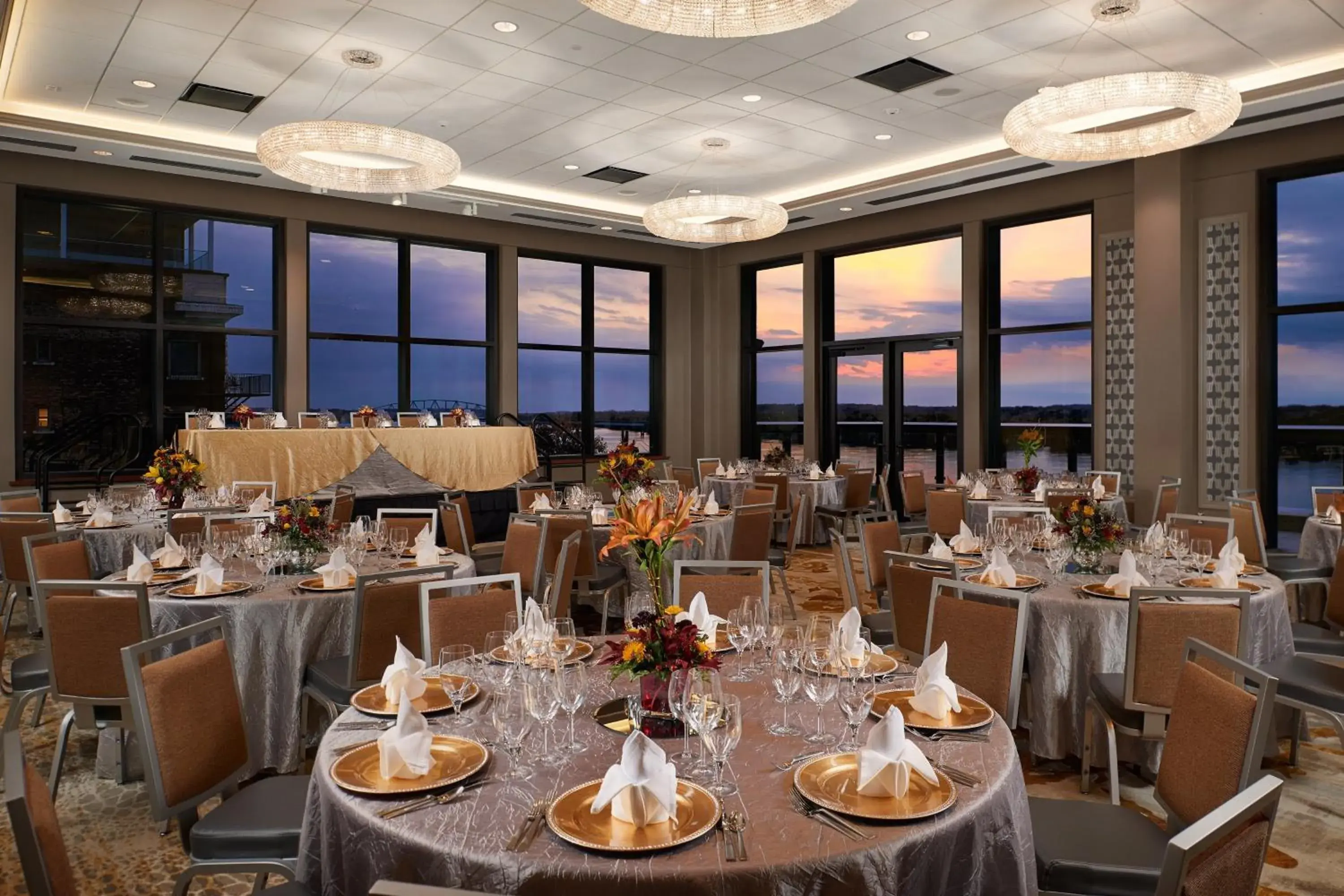 Lobby or reception in The Merrill Hotel & Conference Center, Muscatine, a Tribute Portfolio Hotel Lobby or reception in The Merrill Hotel & Conference Center, Muscatine, a Tribute Portfolio Hotel