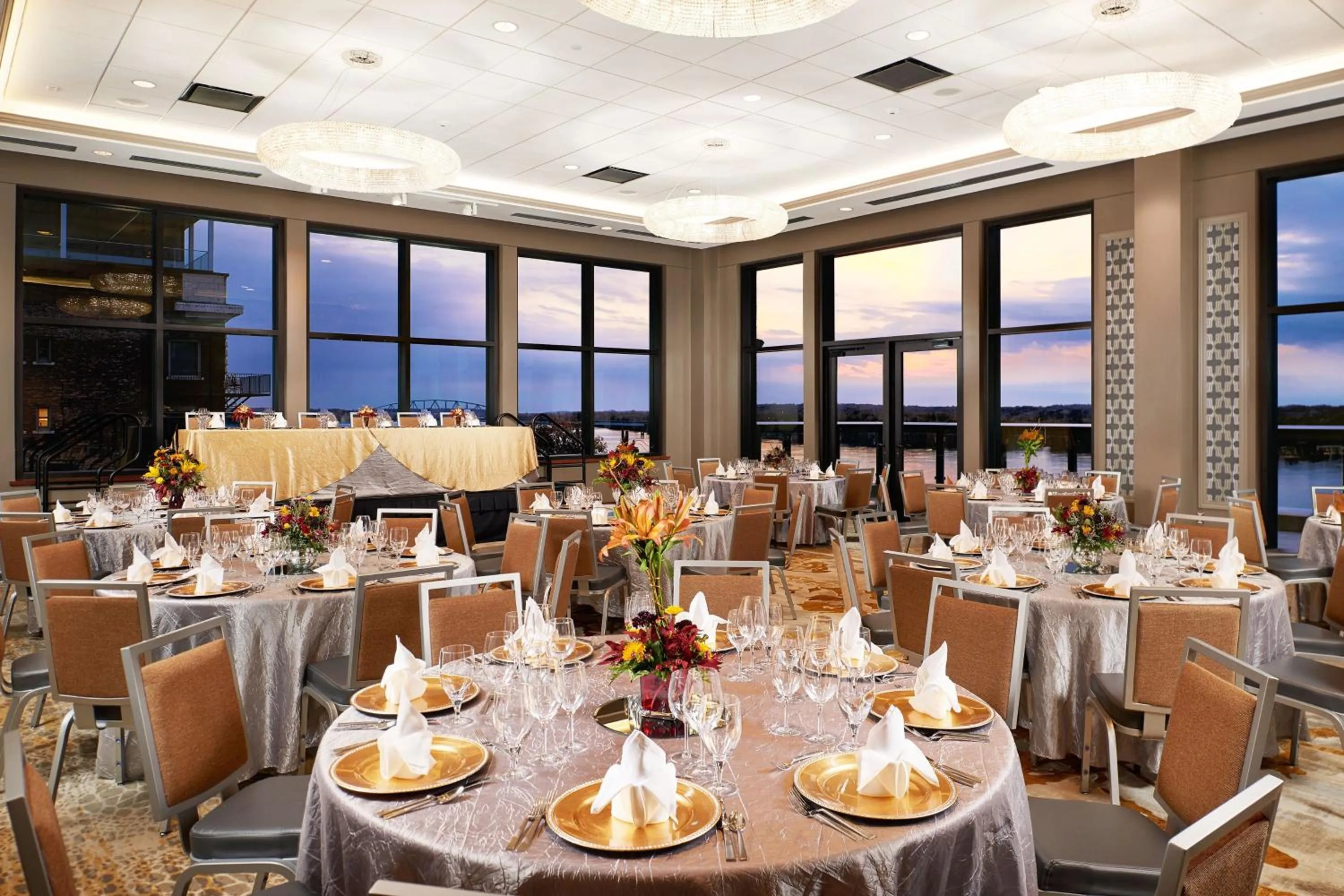 Meeting/conference room in The Merrill Hotel & Conference Center, Muscatine, a Tribute Portfolio Hotel