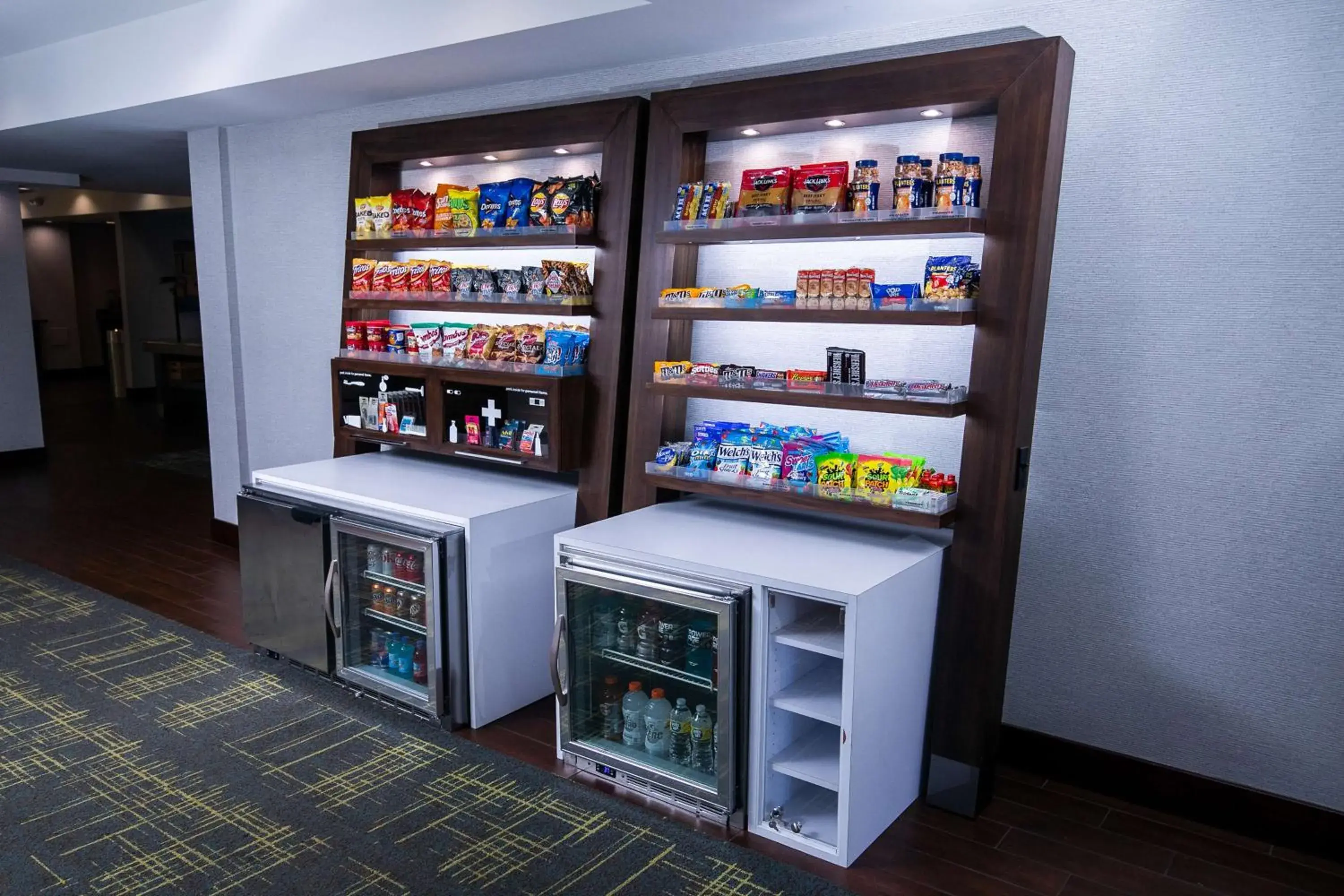 Restaurant/places to eat in Hampton Inn Pickwick Dam-At Shiloh Falls Restaurant/places to eat in Hampton Inn Pickwick Dam-At Shiloh Falls