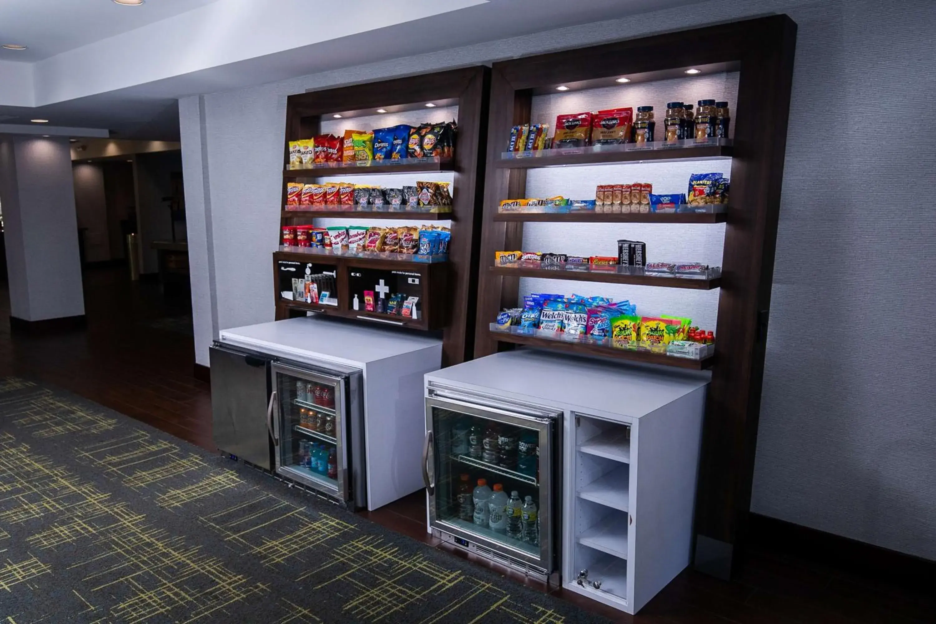 Restaurant/places to eat in Hampton Inn Pickwick Dam-At Shiloh Falls Restaurant/places to eat in Hampton Inn Pickwick Dam-At Shiloh Falls