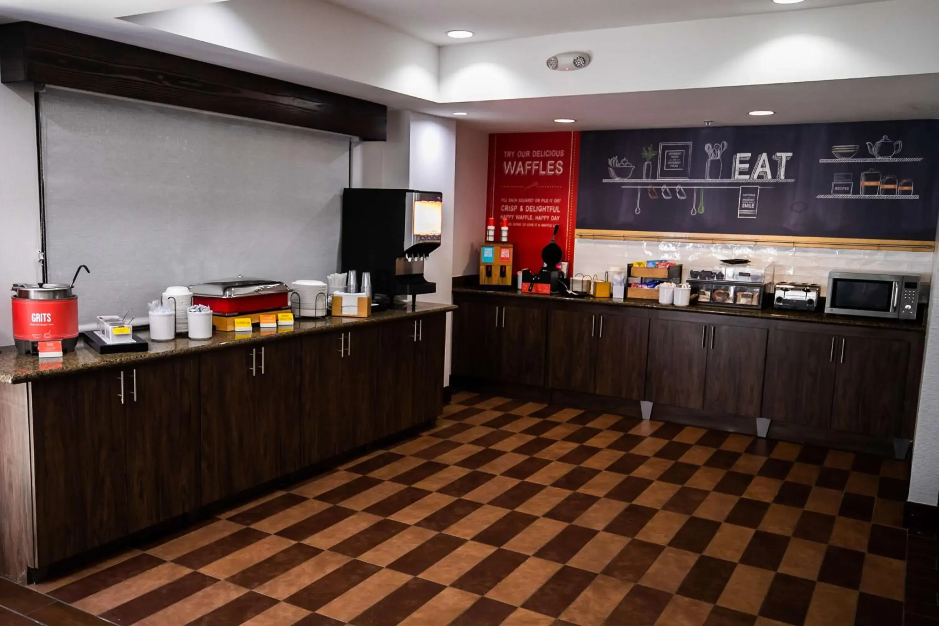 Breakfast in Hampton Inn Pickwick Dam-At Shiloh Falls Breakfast in Hampton Inn Pickwick Dam-At Shiloh Falls