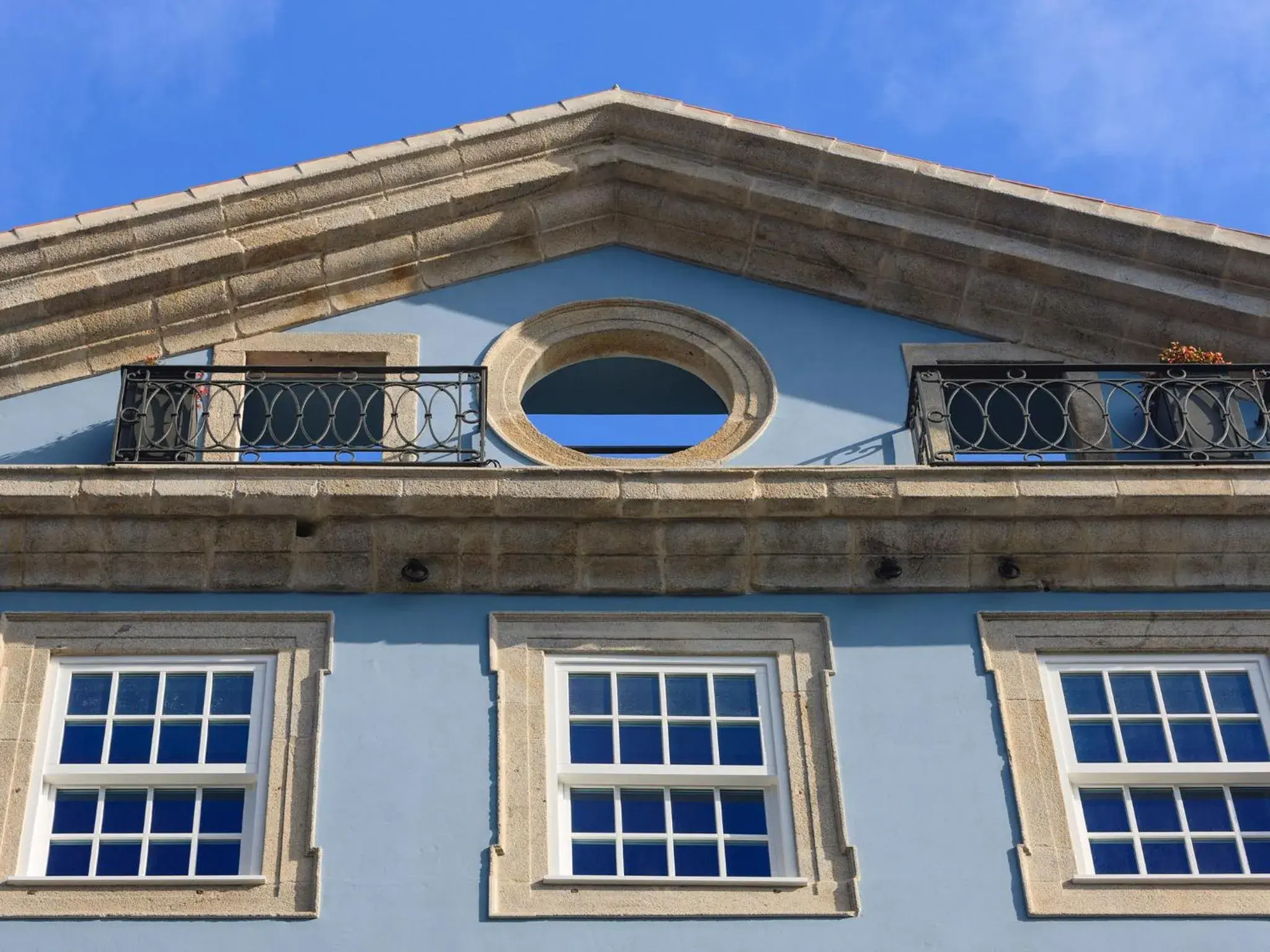 Facade/entrance in Apartamentos The Arc Carrís Facade/entrance in Apartamentos The Arc Carrís