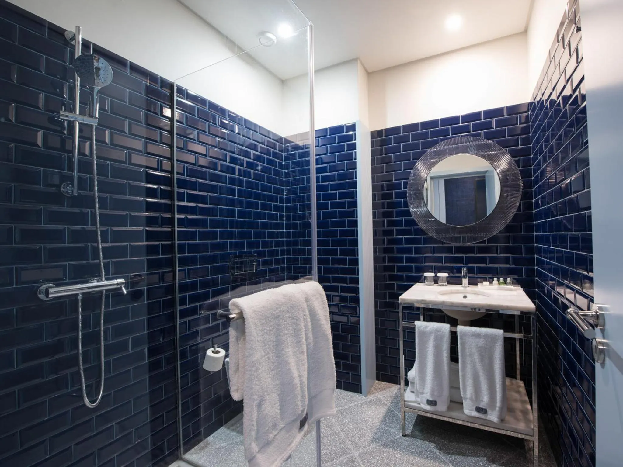 Bathroom in Apartamentos The Arc Carrís