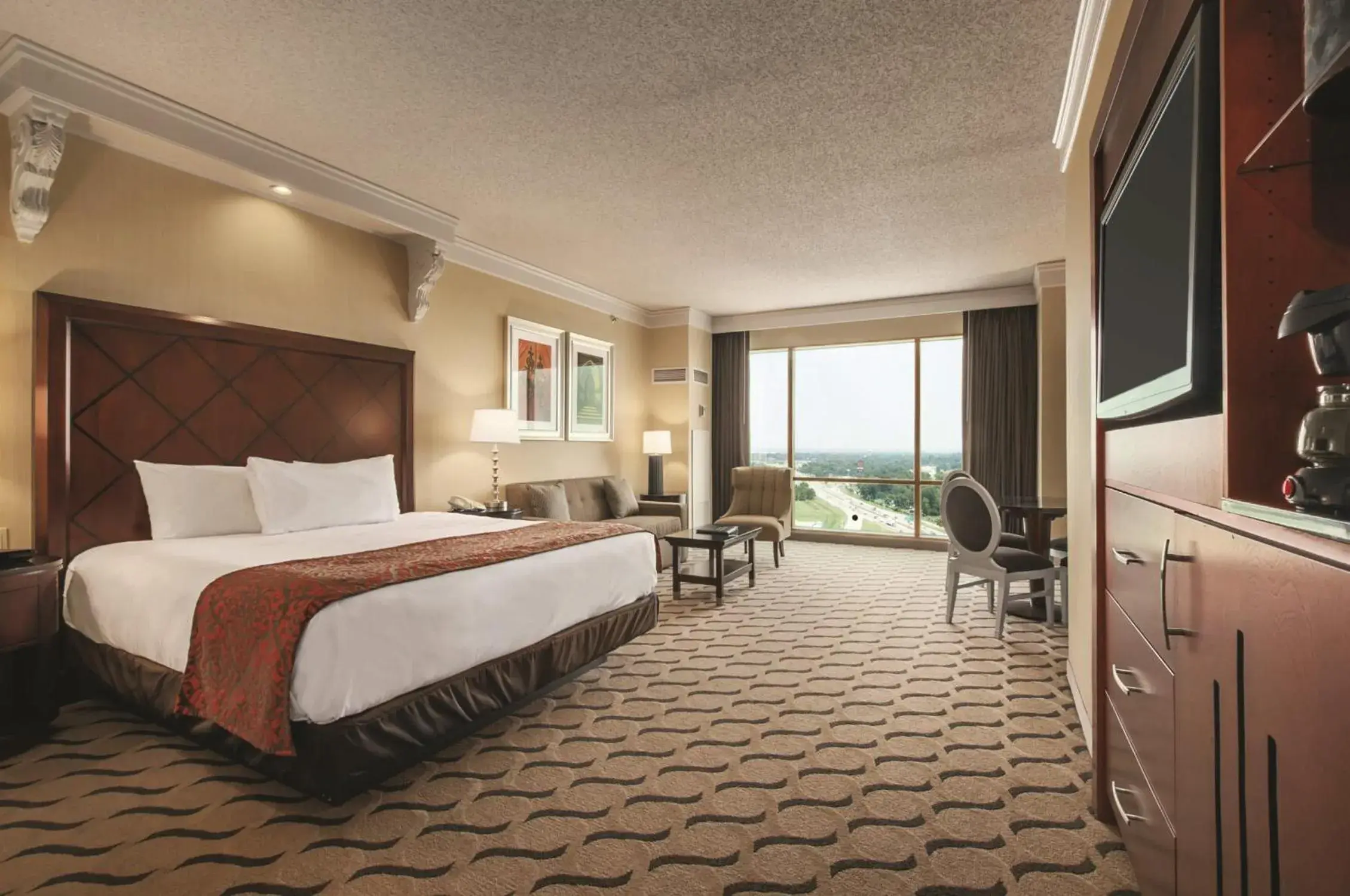 Premium King Room Non-Smoking in Horseshoe Bossier City, A Caesars Destination Premium King Room Non-Smoking in Horseshoe Bossier City, A Caesars Destination