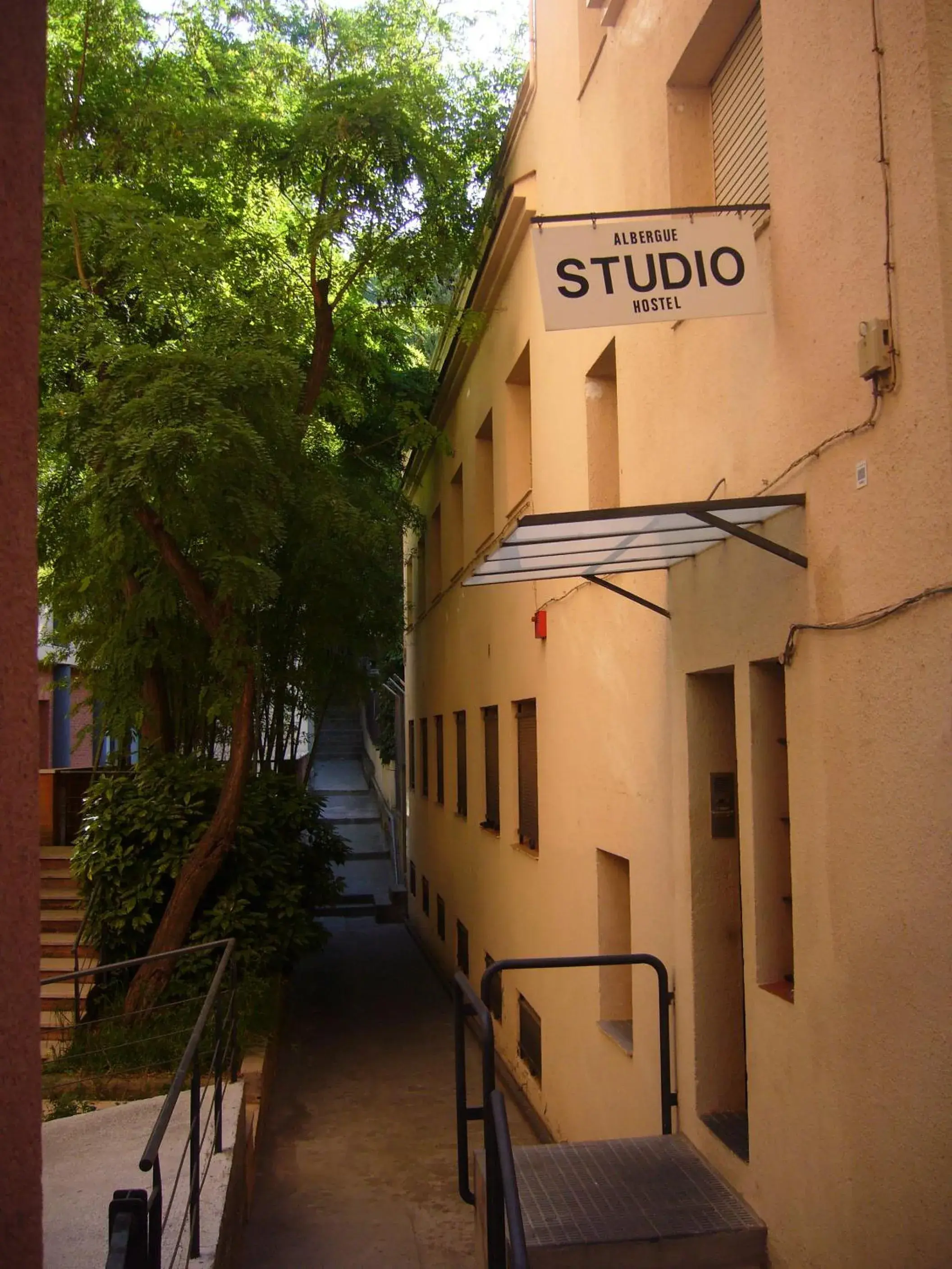 Facade/entrance in Studio Hostel Facade/entrance in Studio Hostel