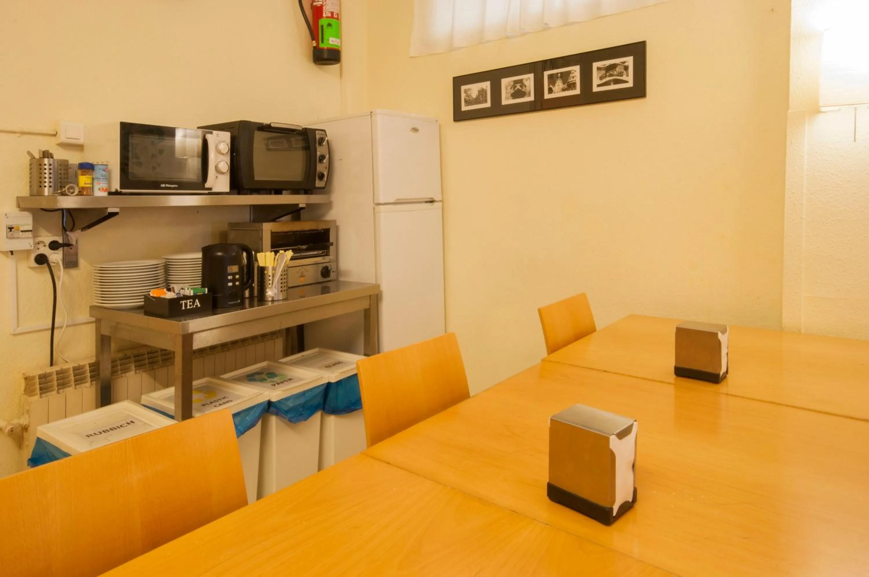 Communal lounge/ TV room in Residencia Albergue Studio