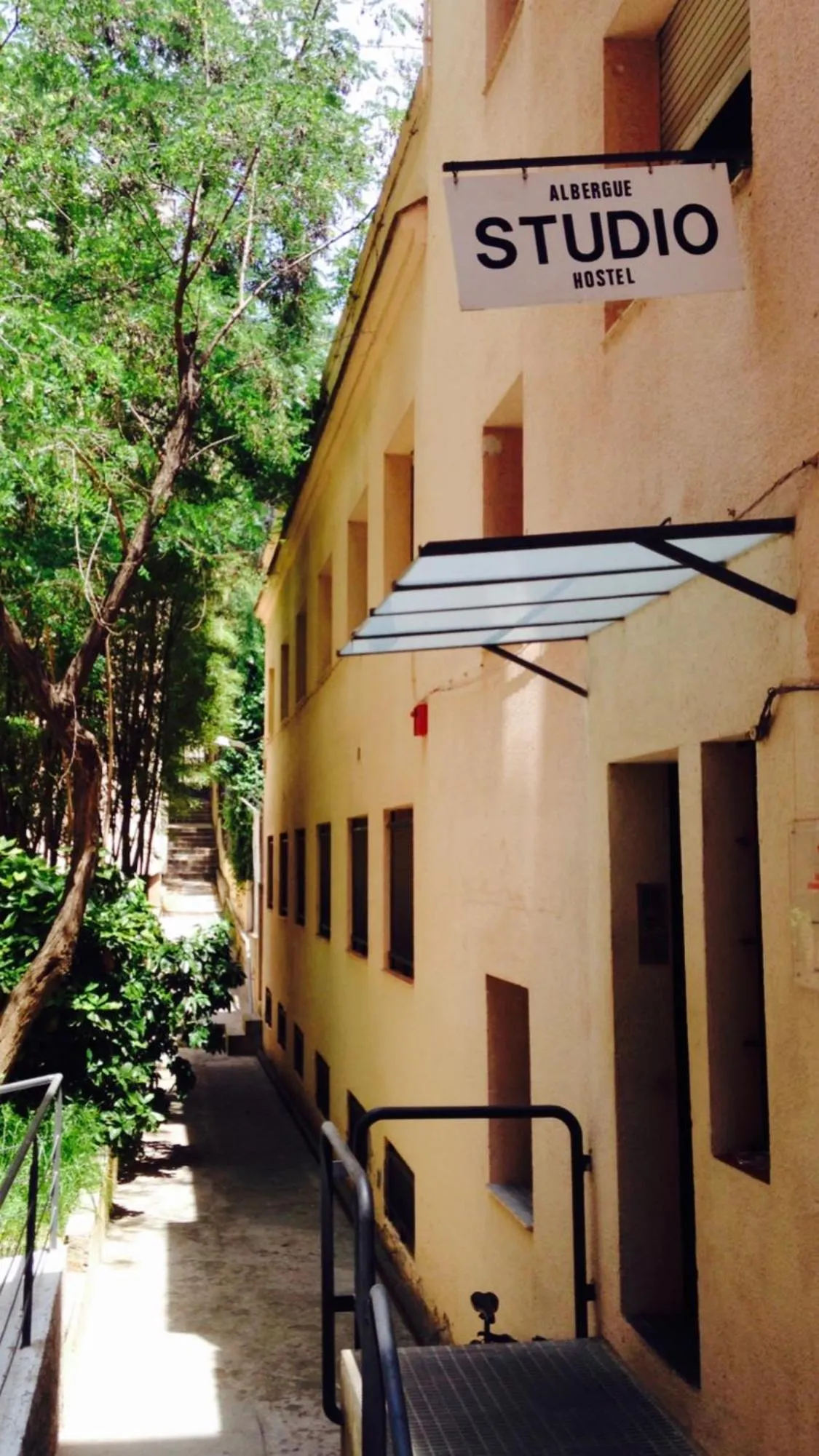 Facade/entrance in Studio Hostel